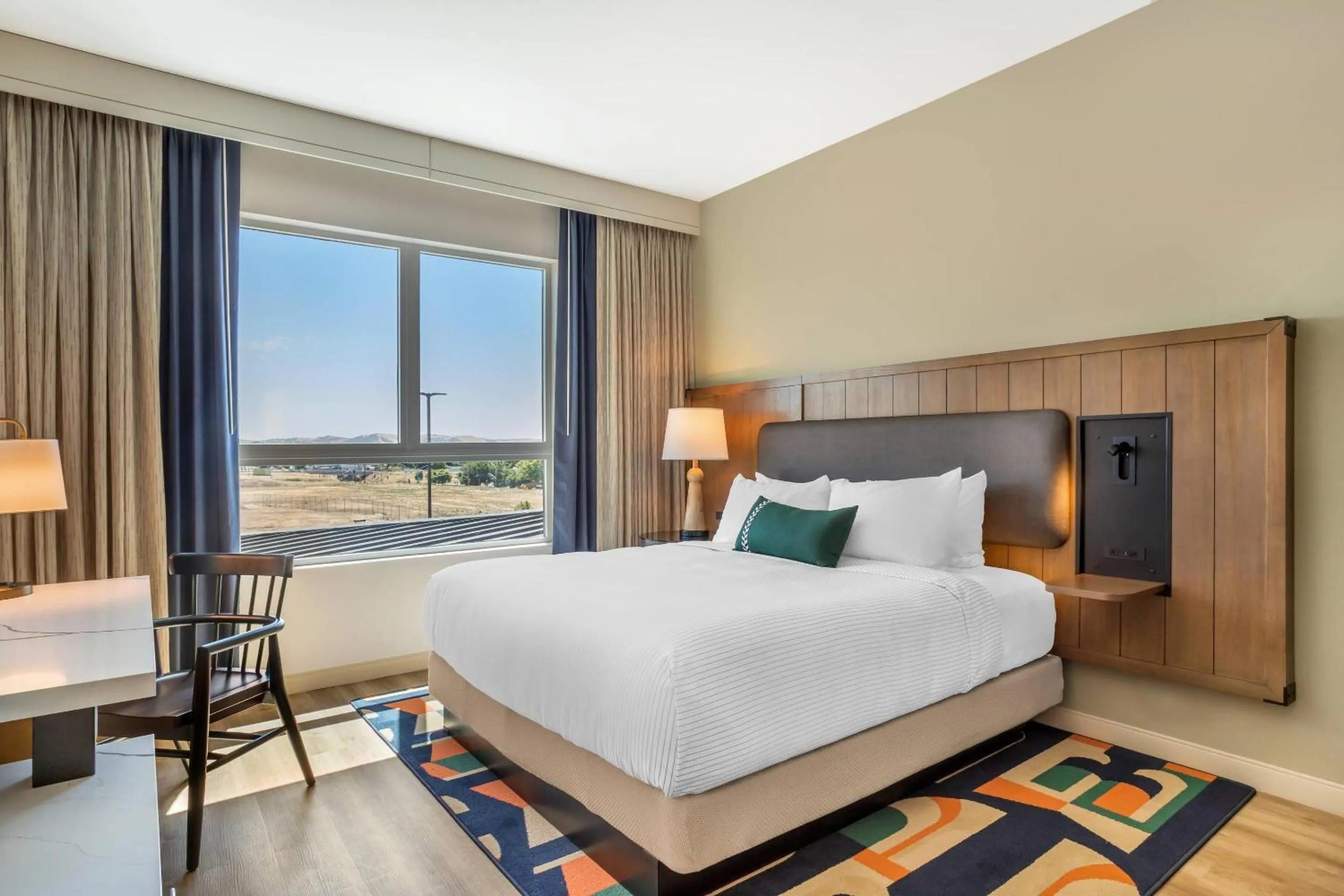 Bedroom, Bed in Cambria Hotel Templeton - Paso Robles