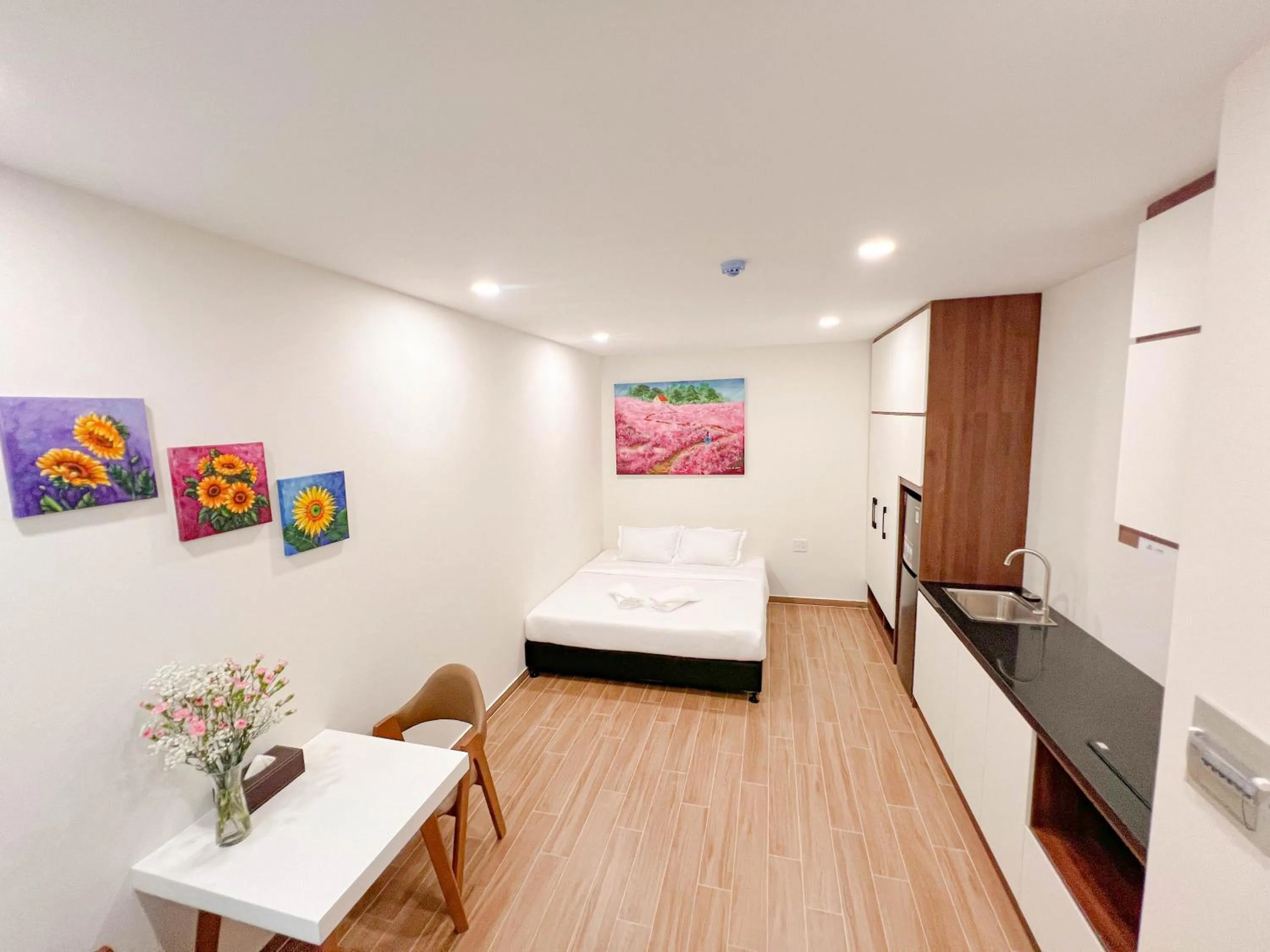 Large Double Room - single occupancy in Heyday apartment