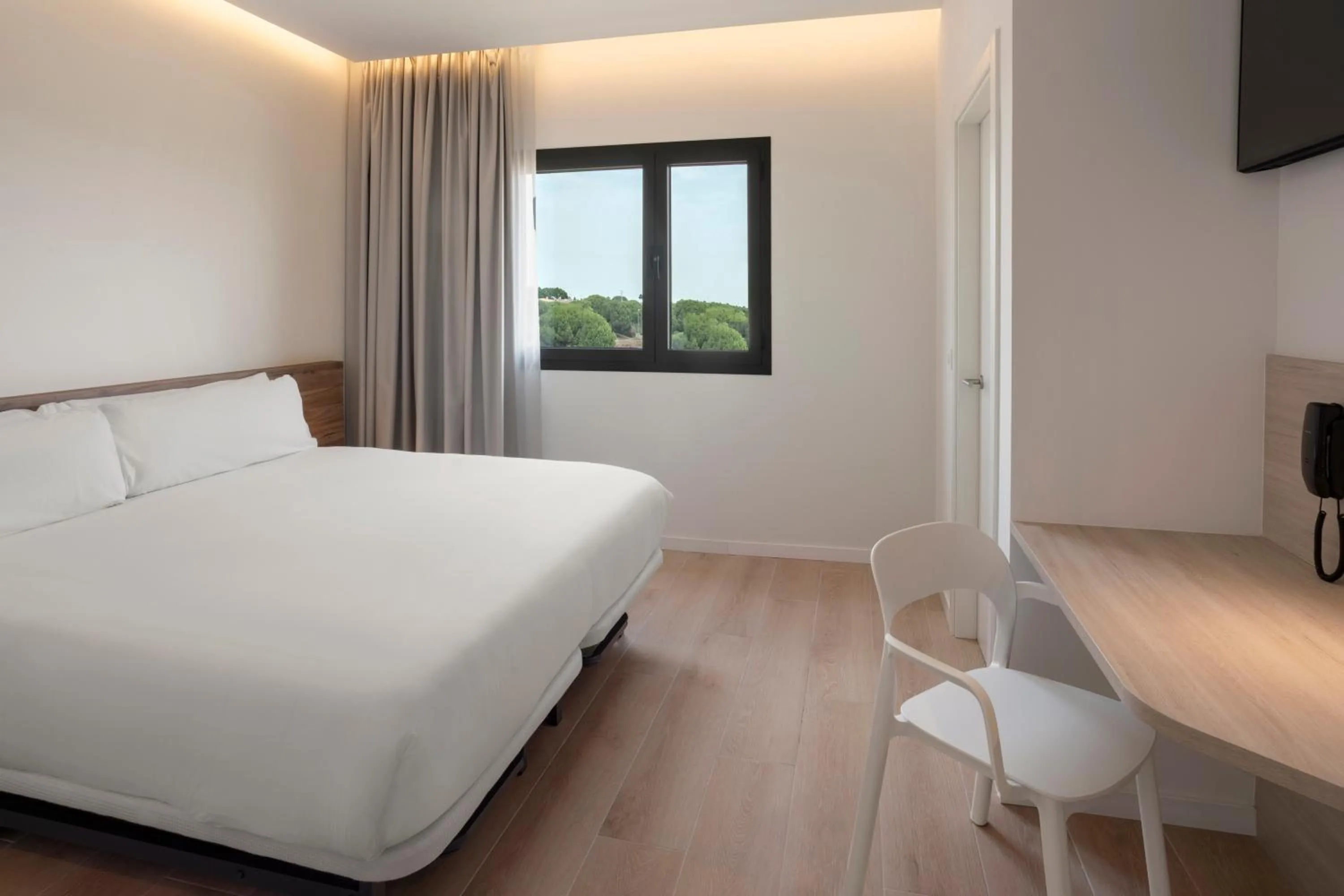 Bed in B&B HOTEL Sevilla Bormujos