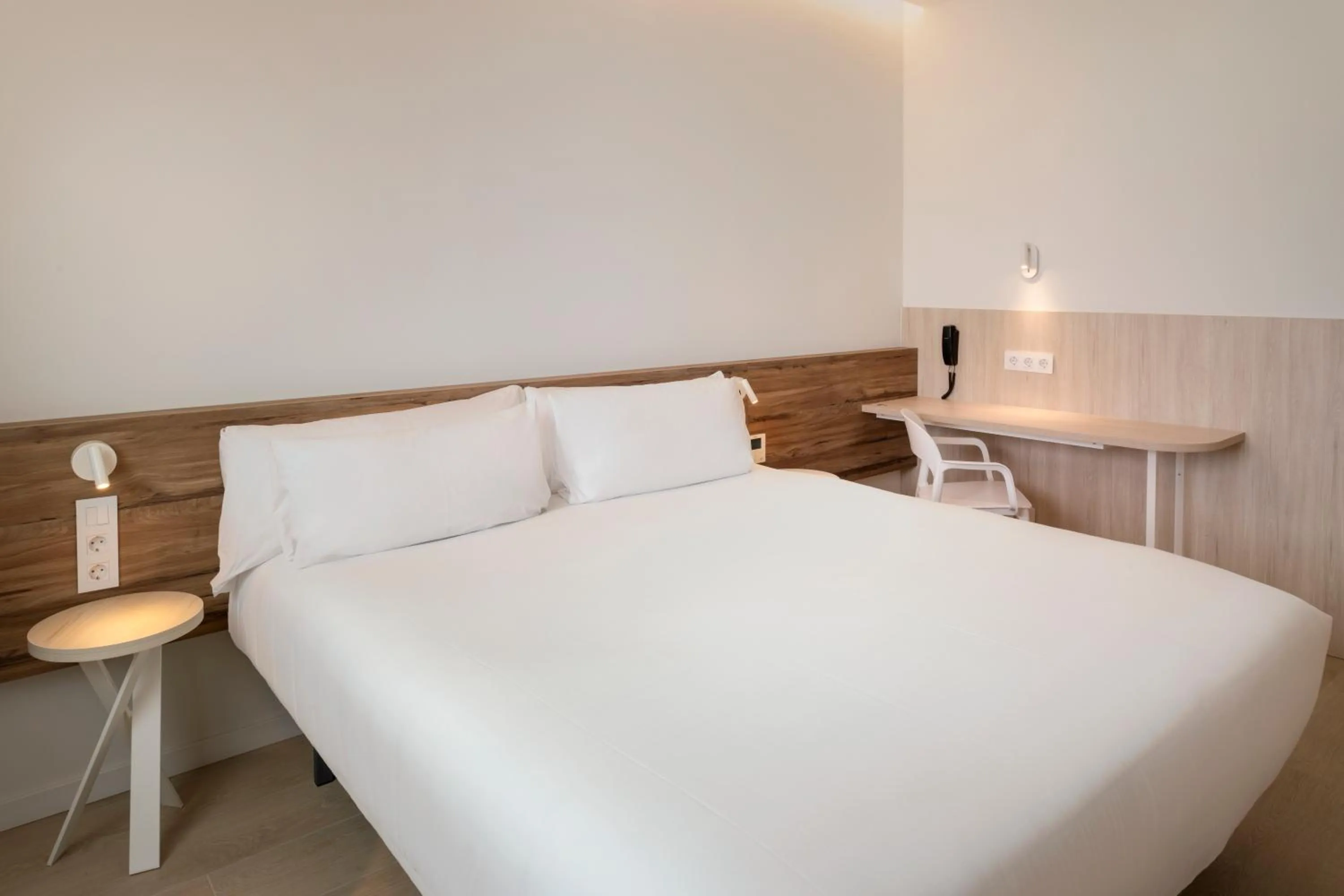 Bed in B&B HOTEL Sevilla Bormujos