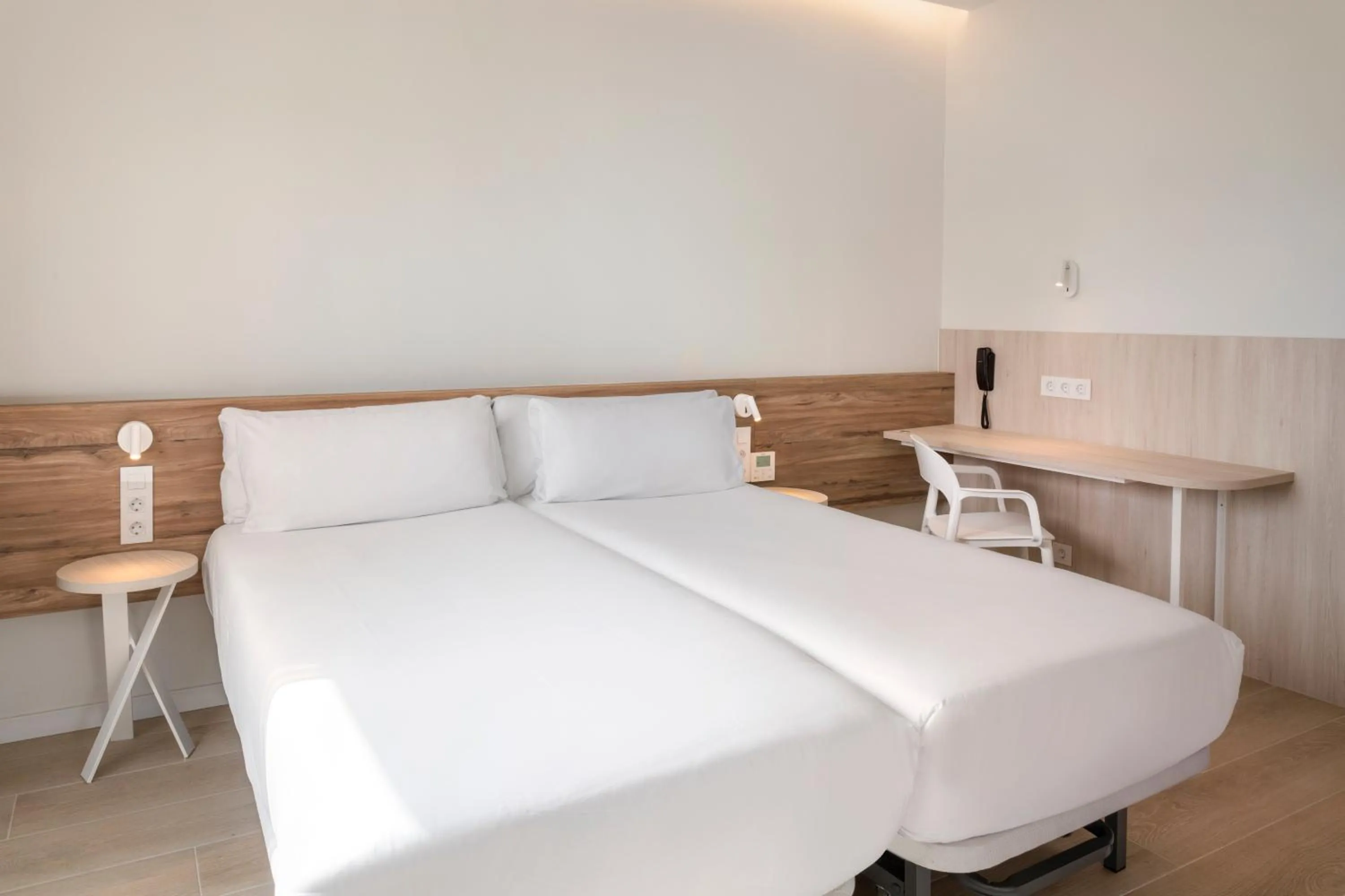 Bed in B&B HOTEL Sevilla Bormujos