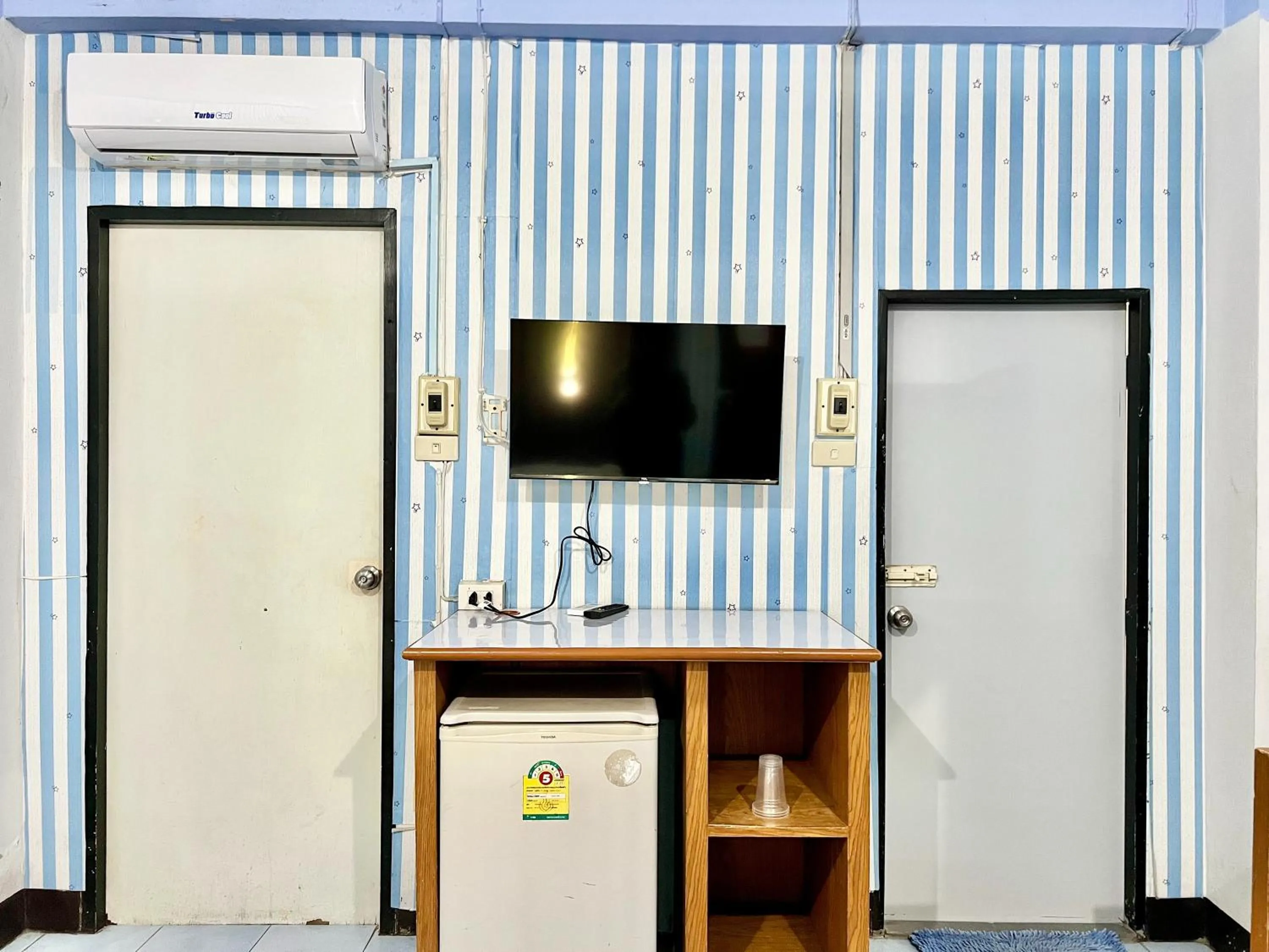 air conditioner in Jamjuree Place