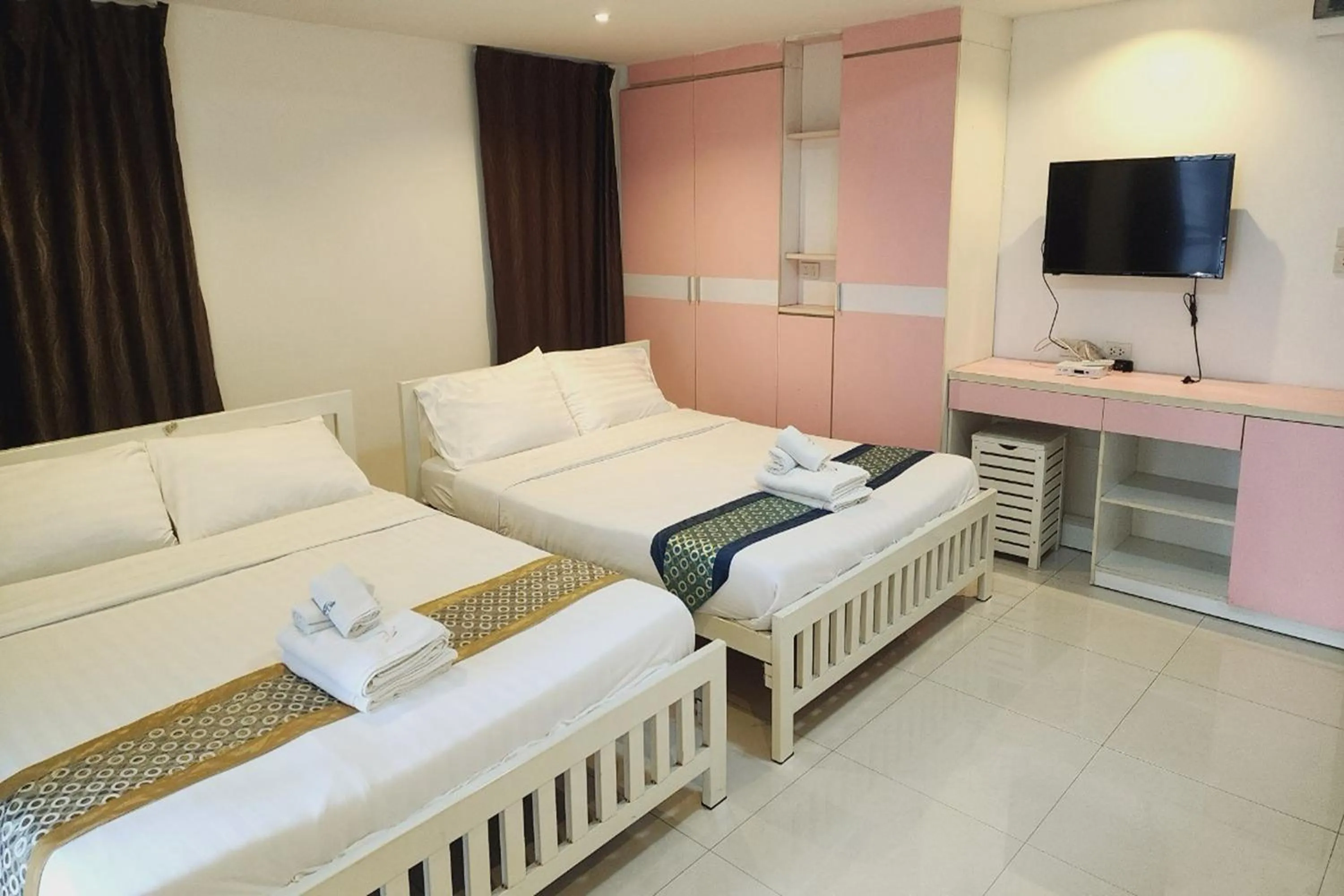 Bed in Zenith Life Hotel