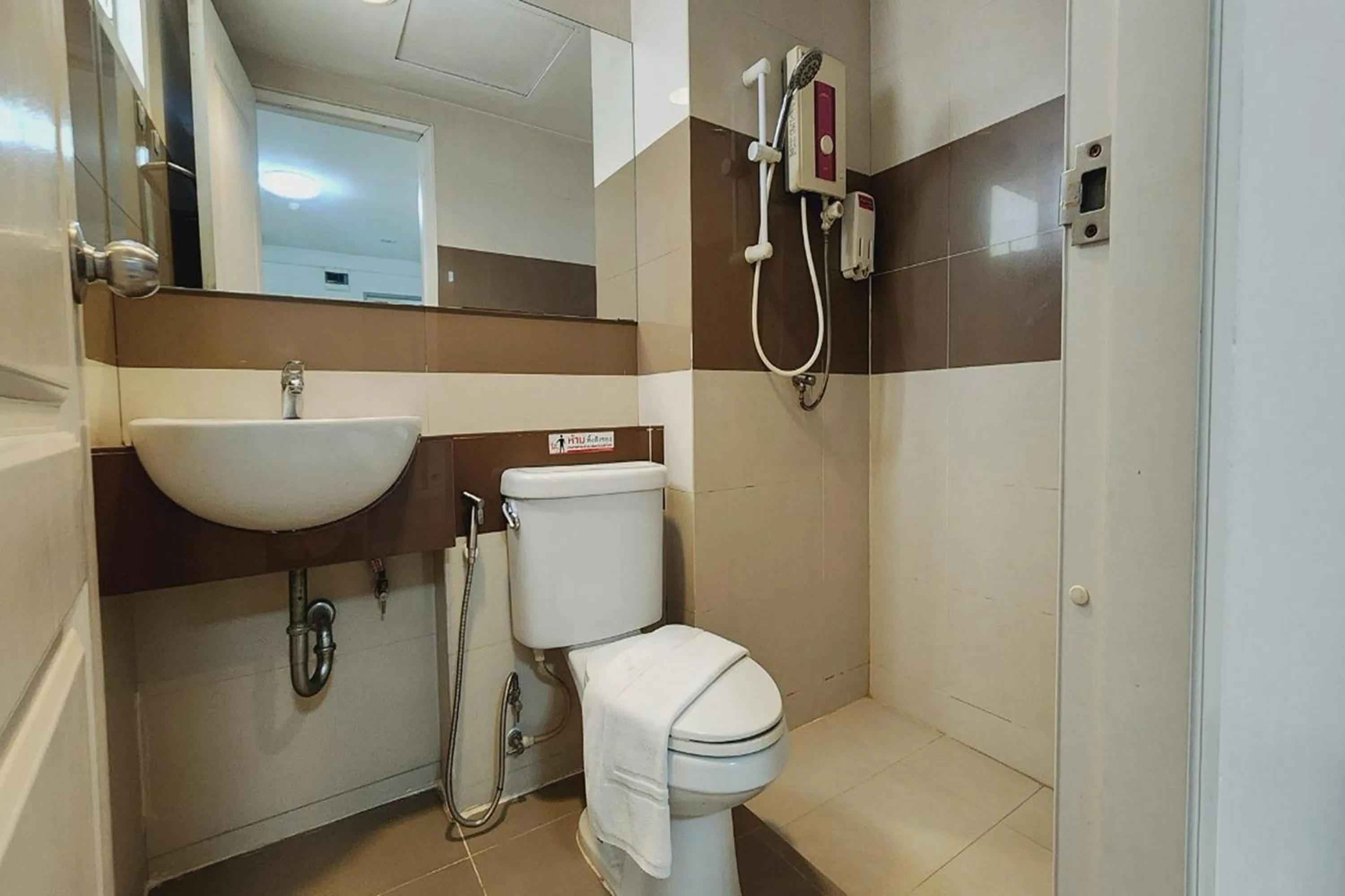 Bathroom in Zenith Life Hotel