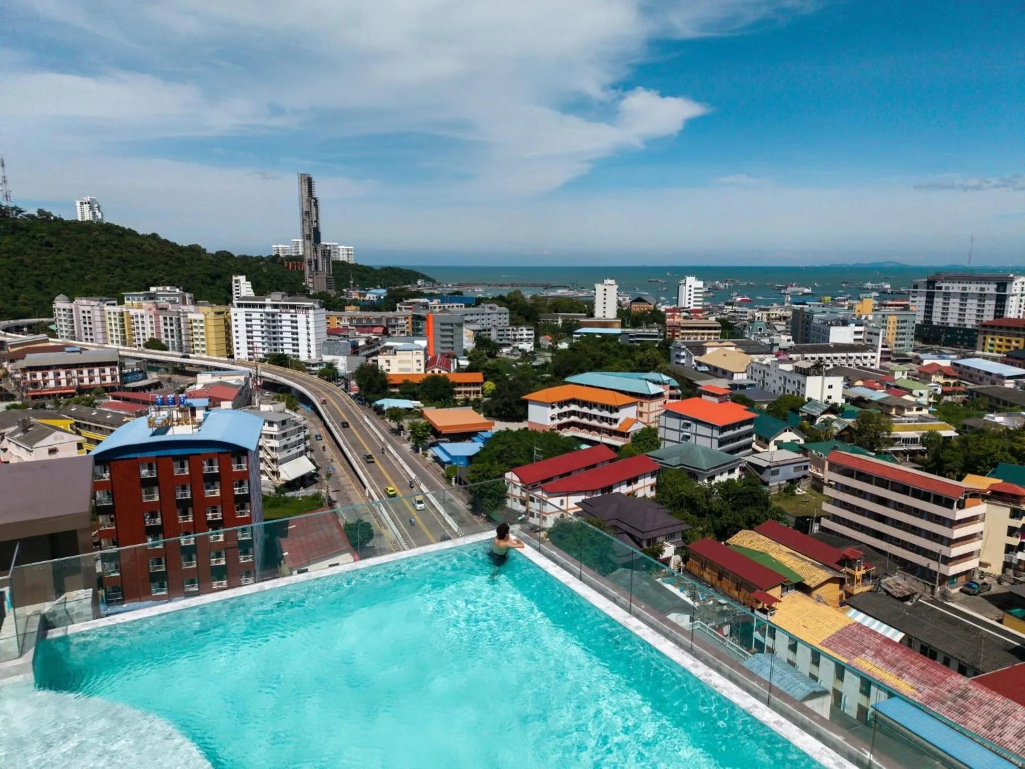 Swimming pool in Samsara Hotel Pattaya