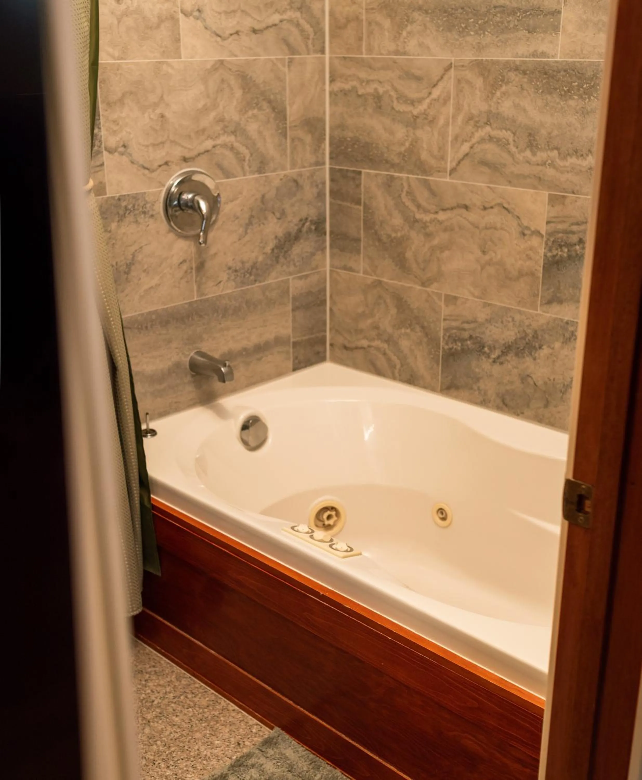 Bath in Blue Mountain Bed and Breakfast