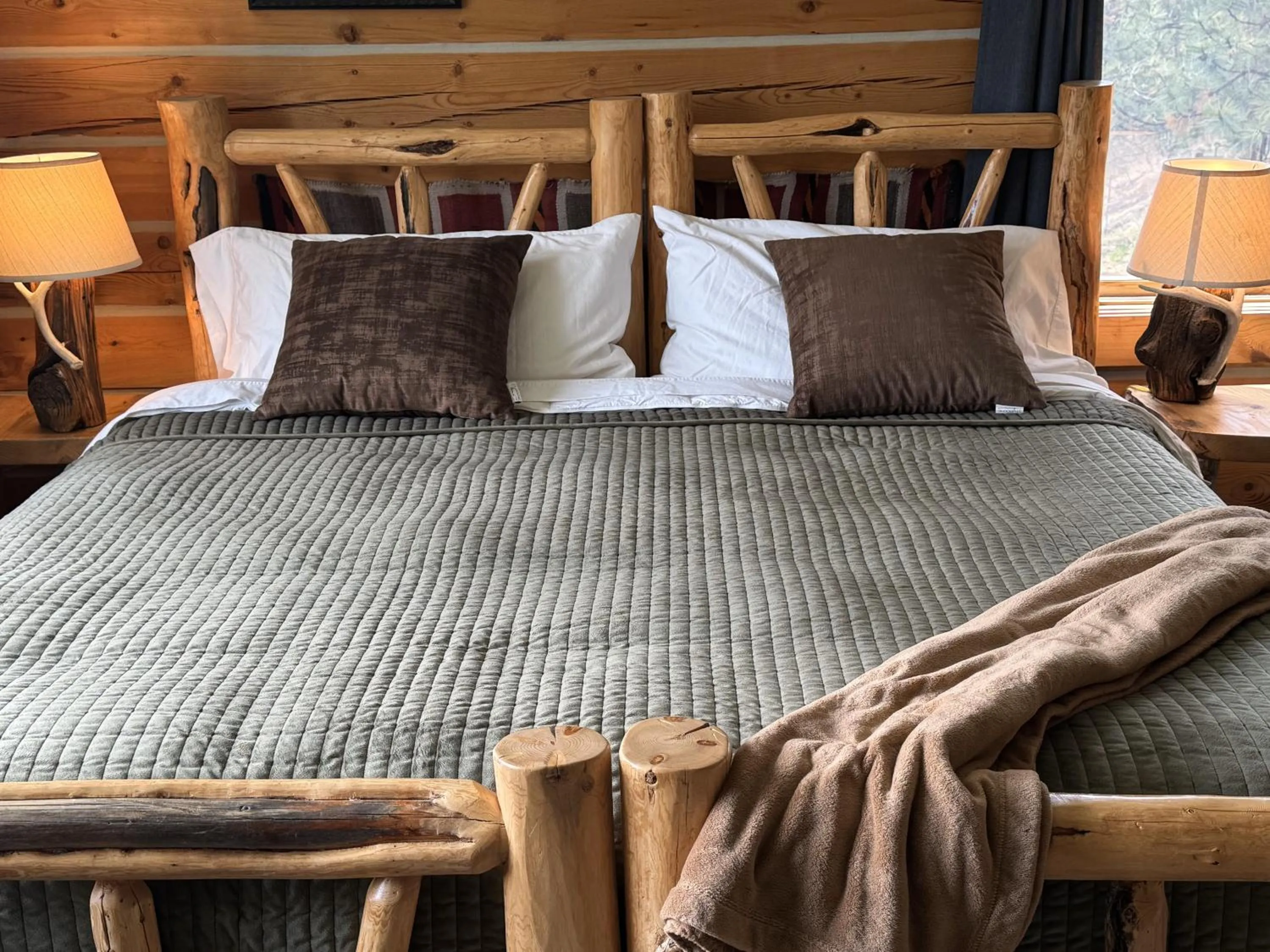 Bed in Blue Mountain Bed and Breakfast