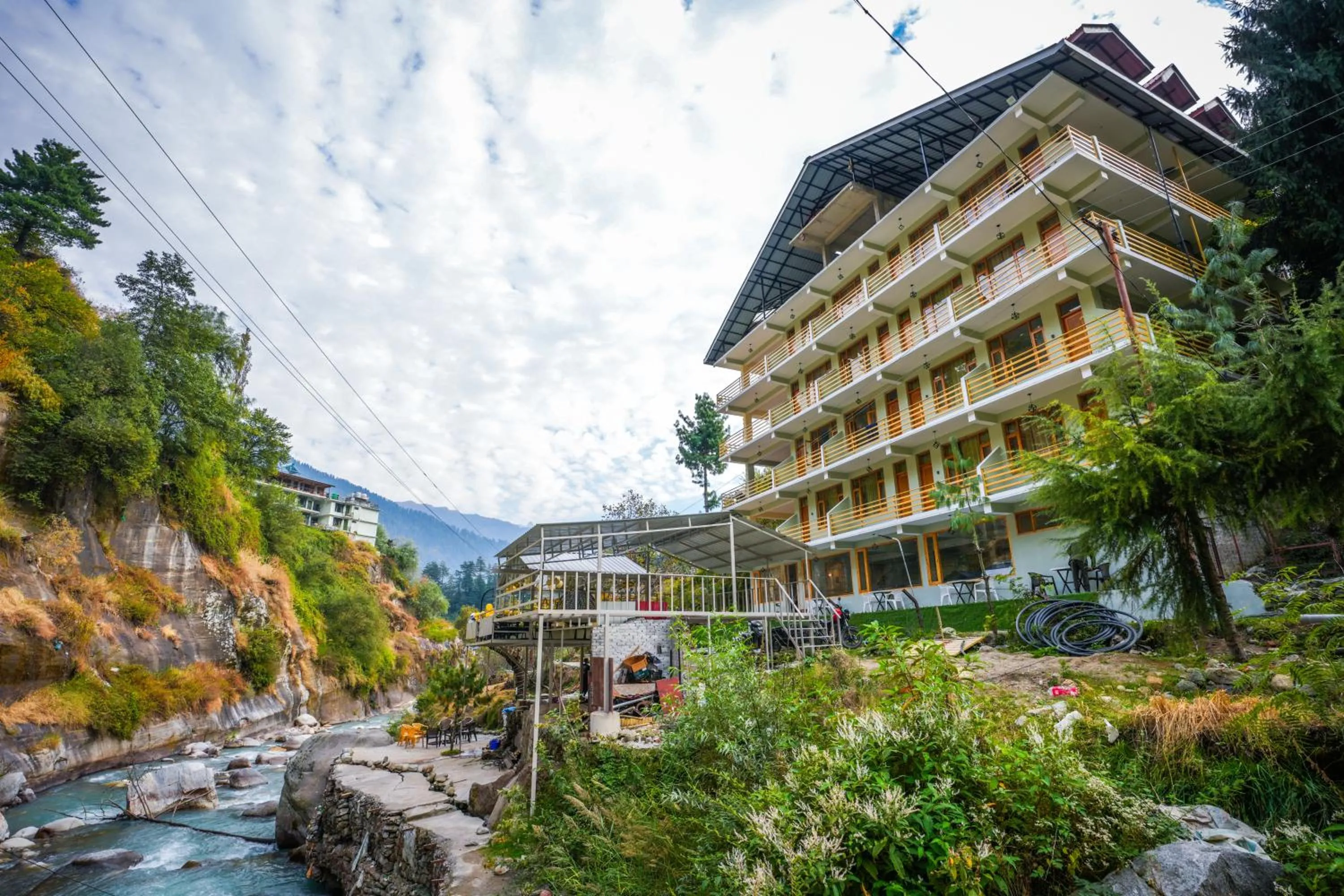 Property building in The Himalayan Stories - A Riverside Heaven Resort