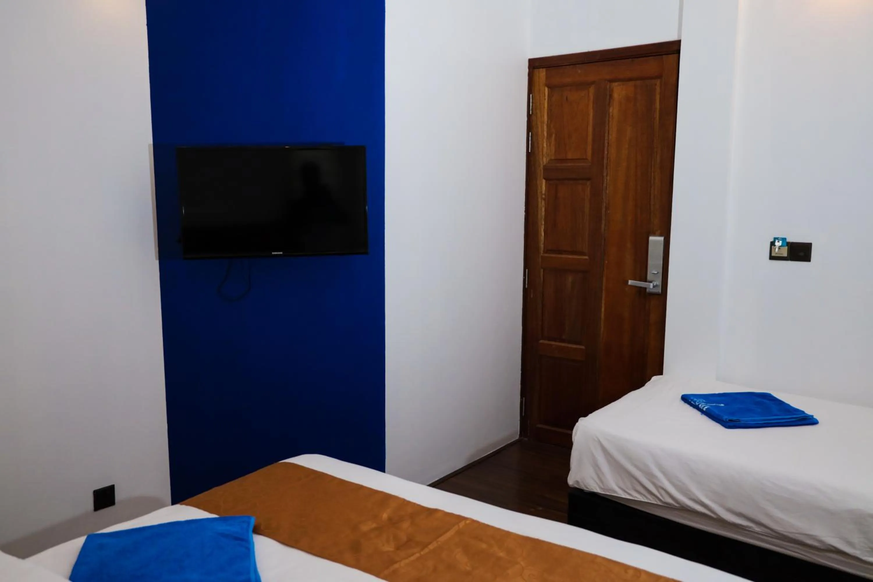 TV and multimedia, Bed in Palm Residence