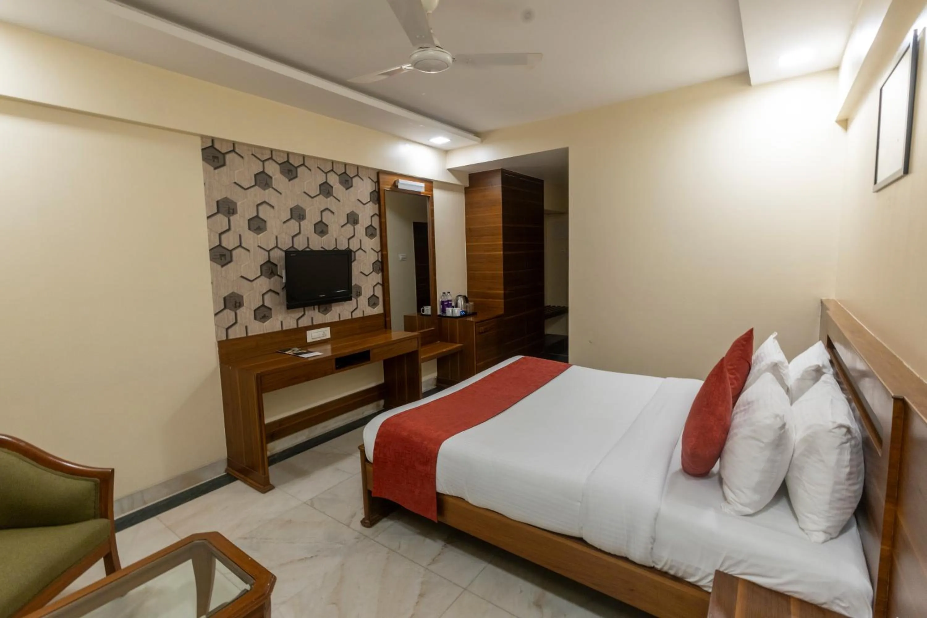 room service, Bed in The Metropole by Keyboard Hotels