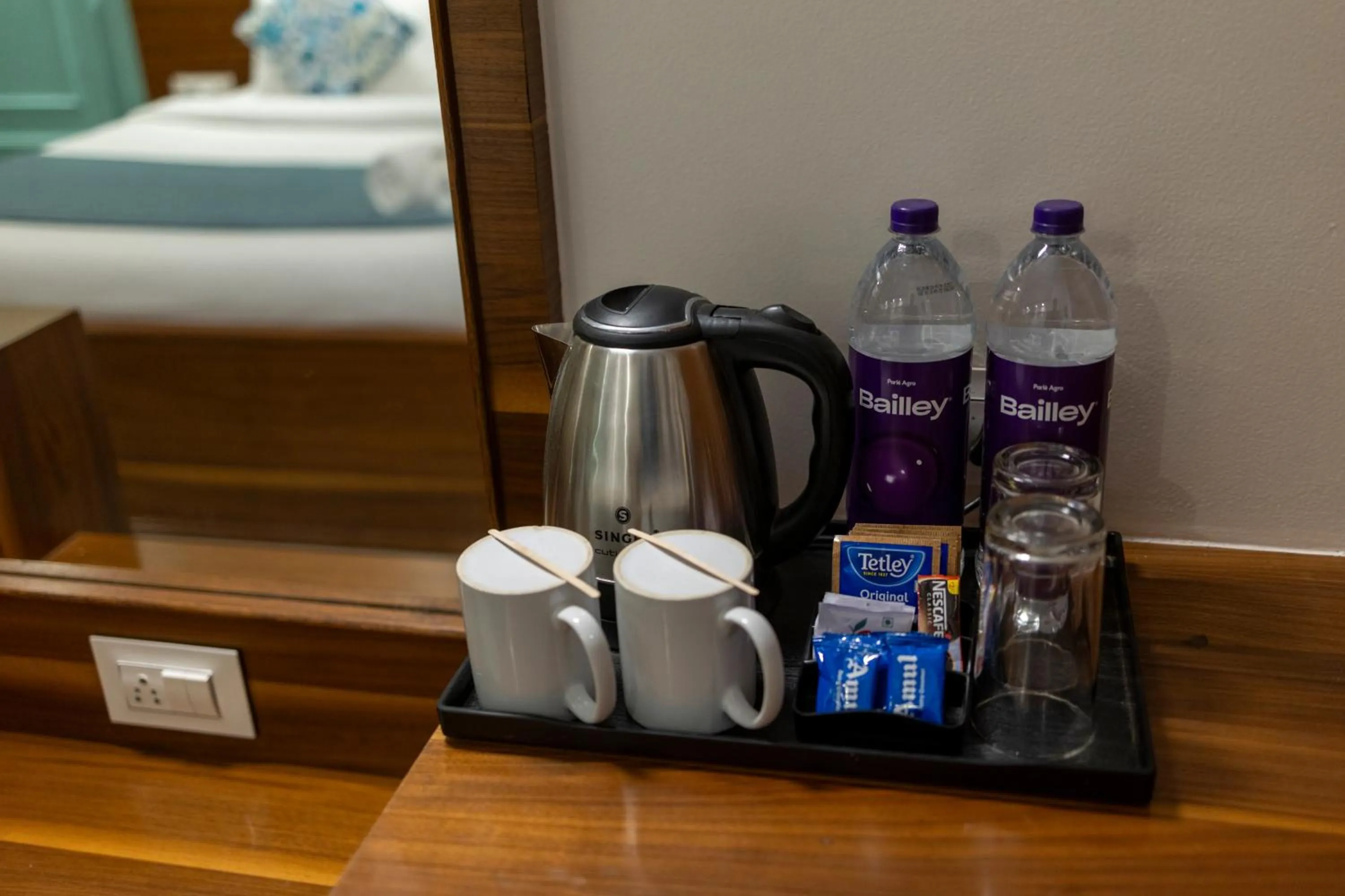 room service, Bed in The Metropole by Keyboard Hotels
