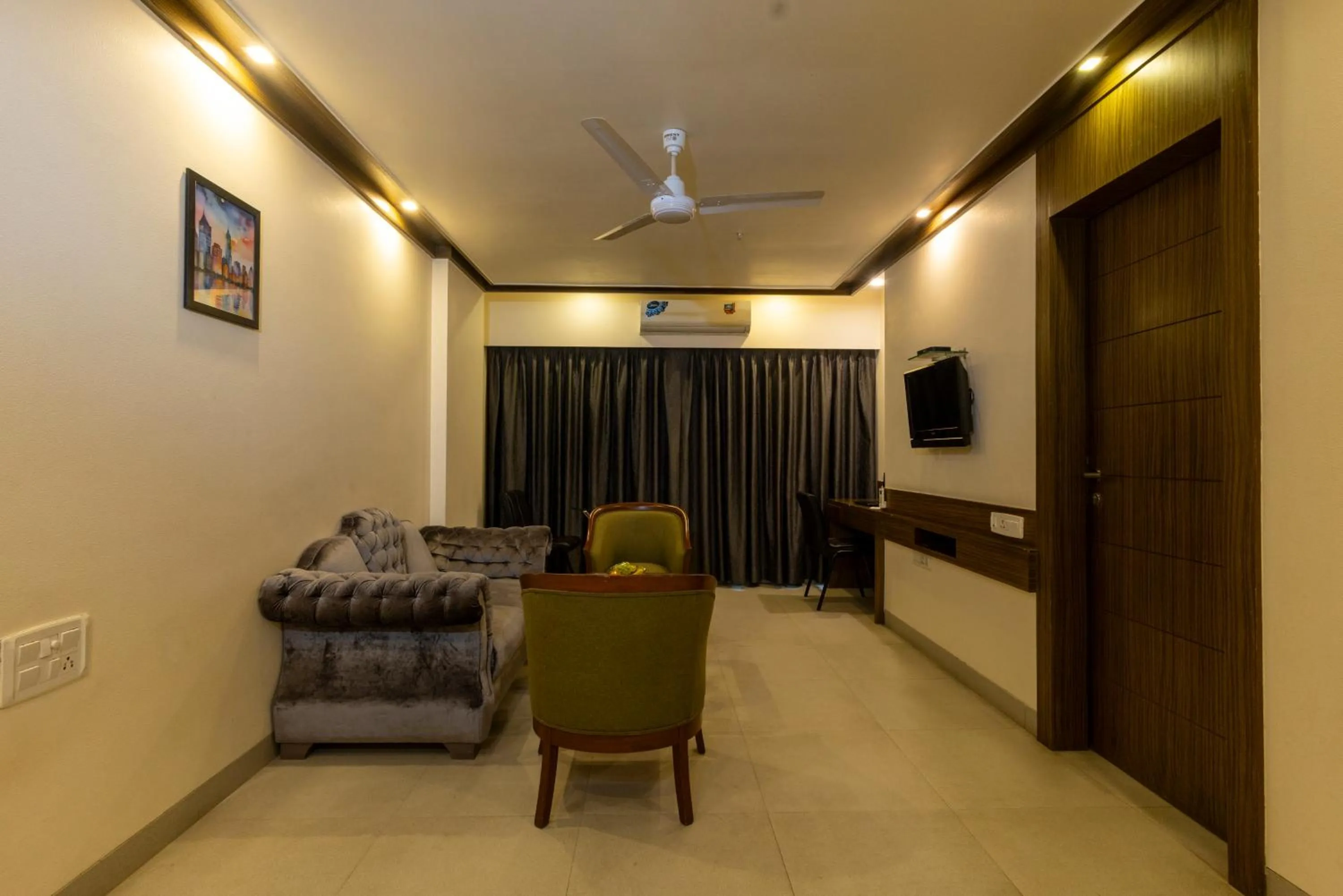 room service in The Metropole by Keyboard Hotels