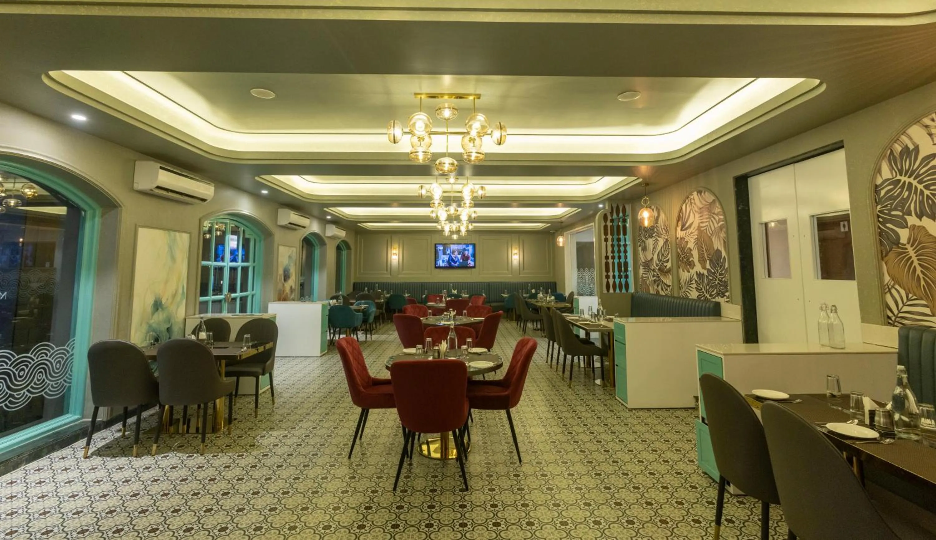 Restaurant/places to eat in The Metropole by Keyboard Hotels