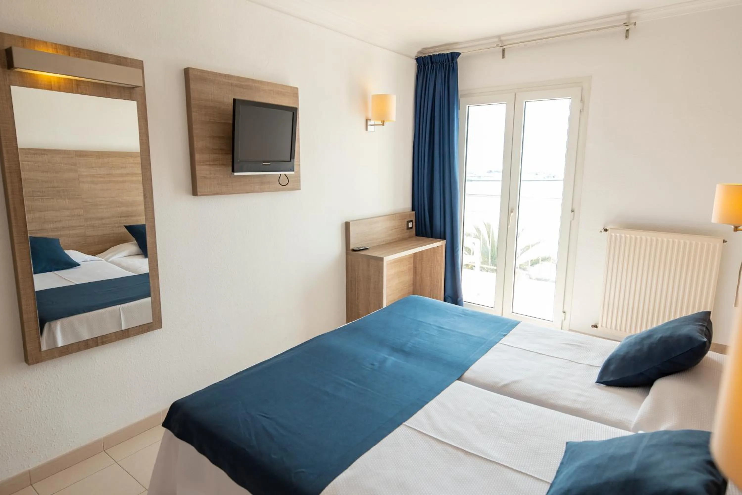 Photo of the whole room, Bed in Hotel Risech