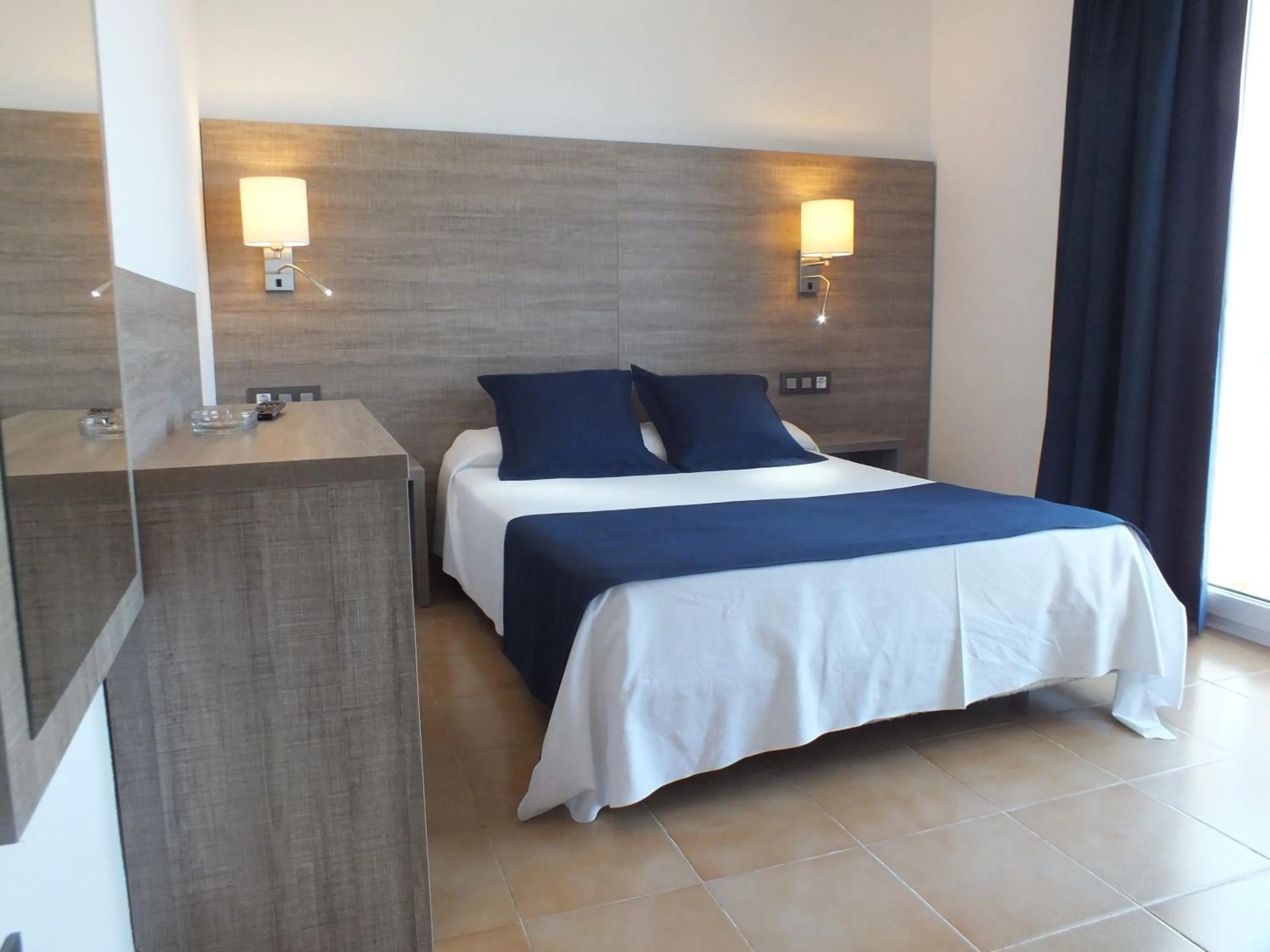 Photo of the whole room, Bed in Hotel Risech