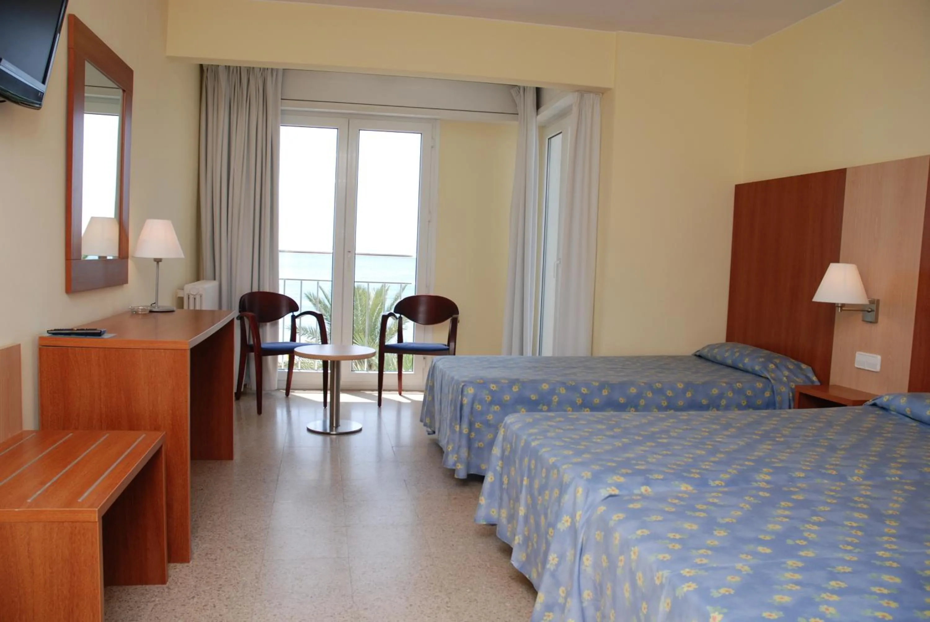 Photo of the whole room, Bed in Hotel Risech