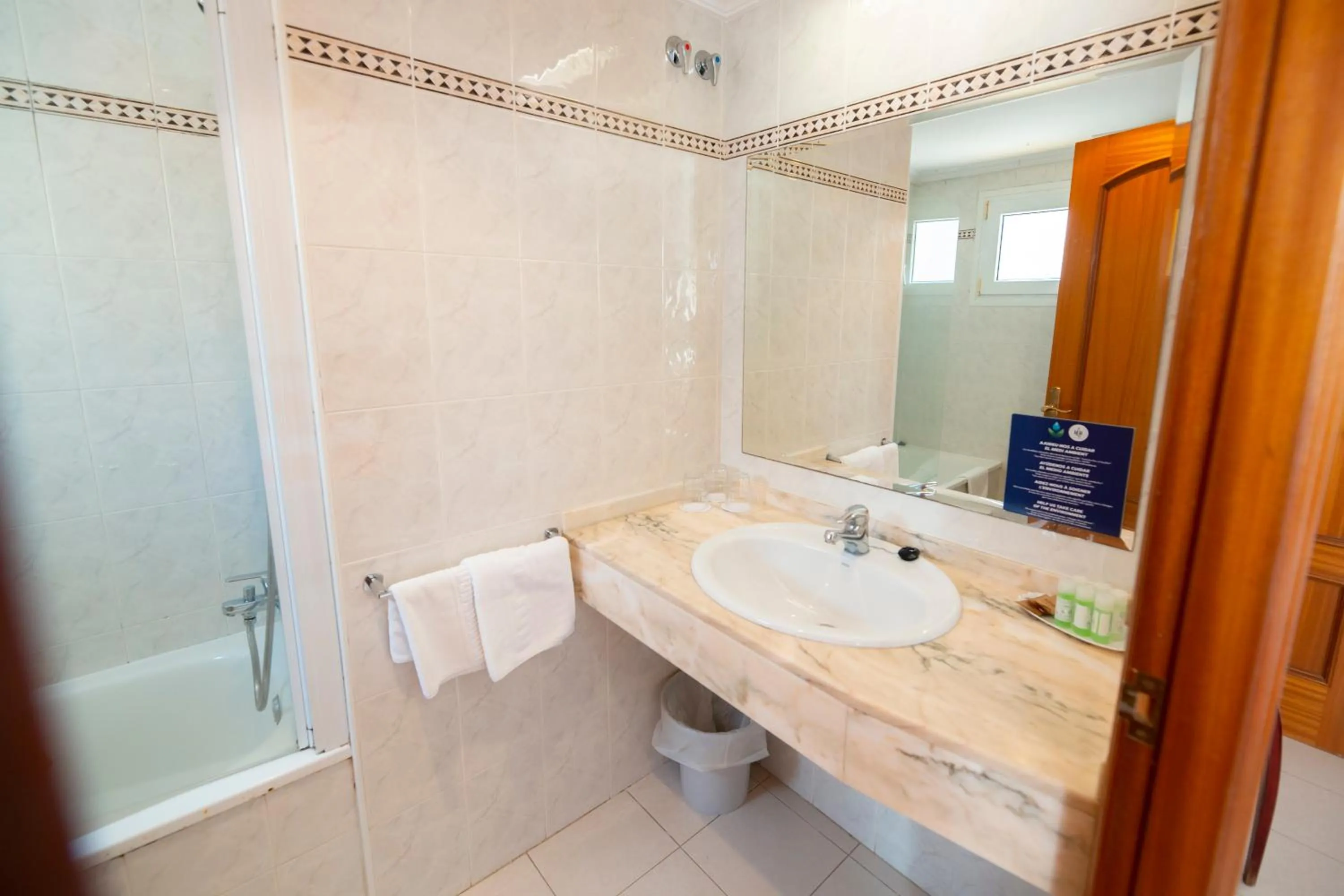 Bathroom in Hotel Risech