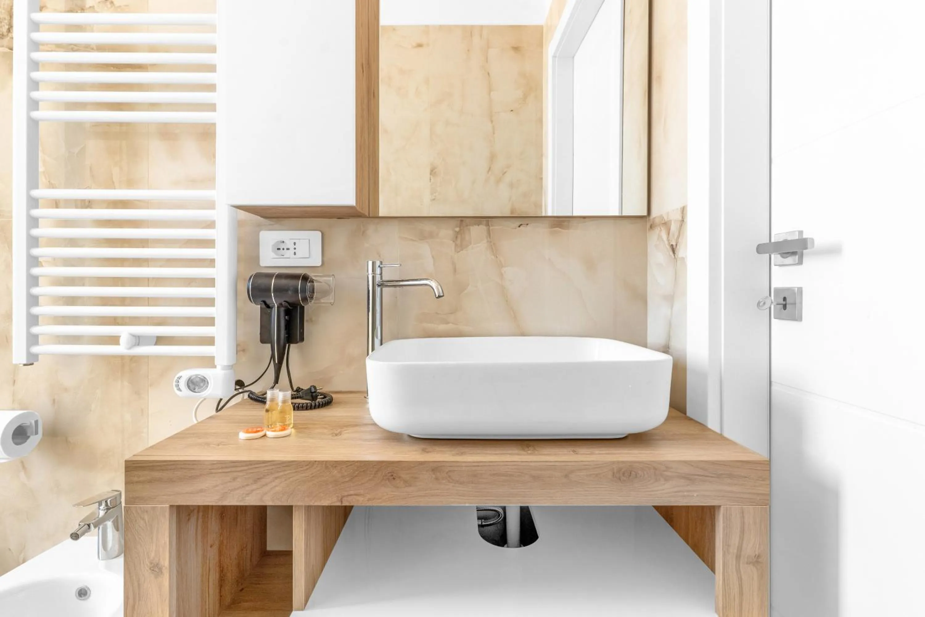 Bathroom in Ponale Suites Foresteria Lombarda