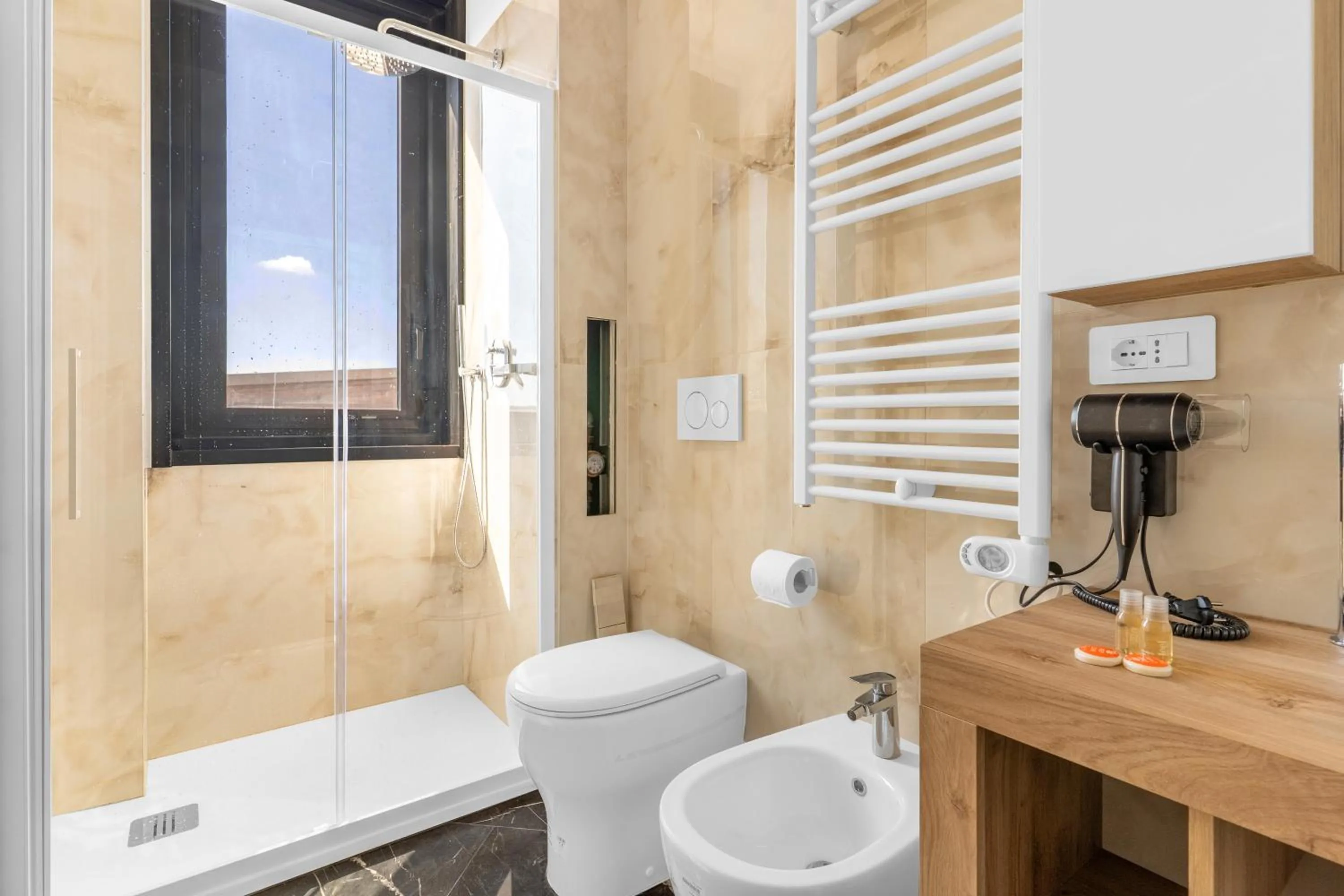 Bathroom in Ponale Suites Foresteria Lombarda