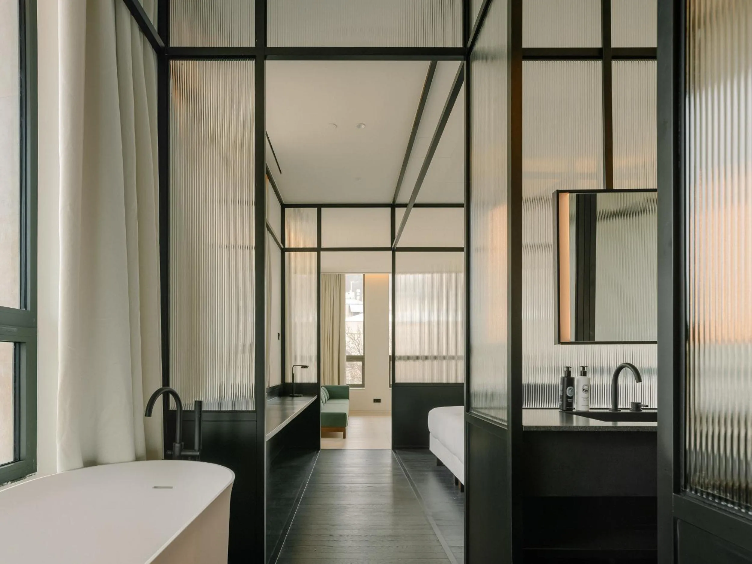 Photo of the whole room, Bed in The Telegraph Hotel - The Leading Hotels of the World