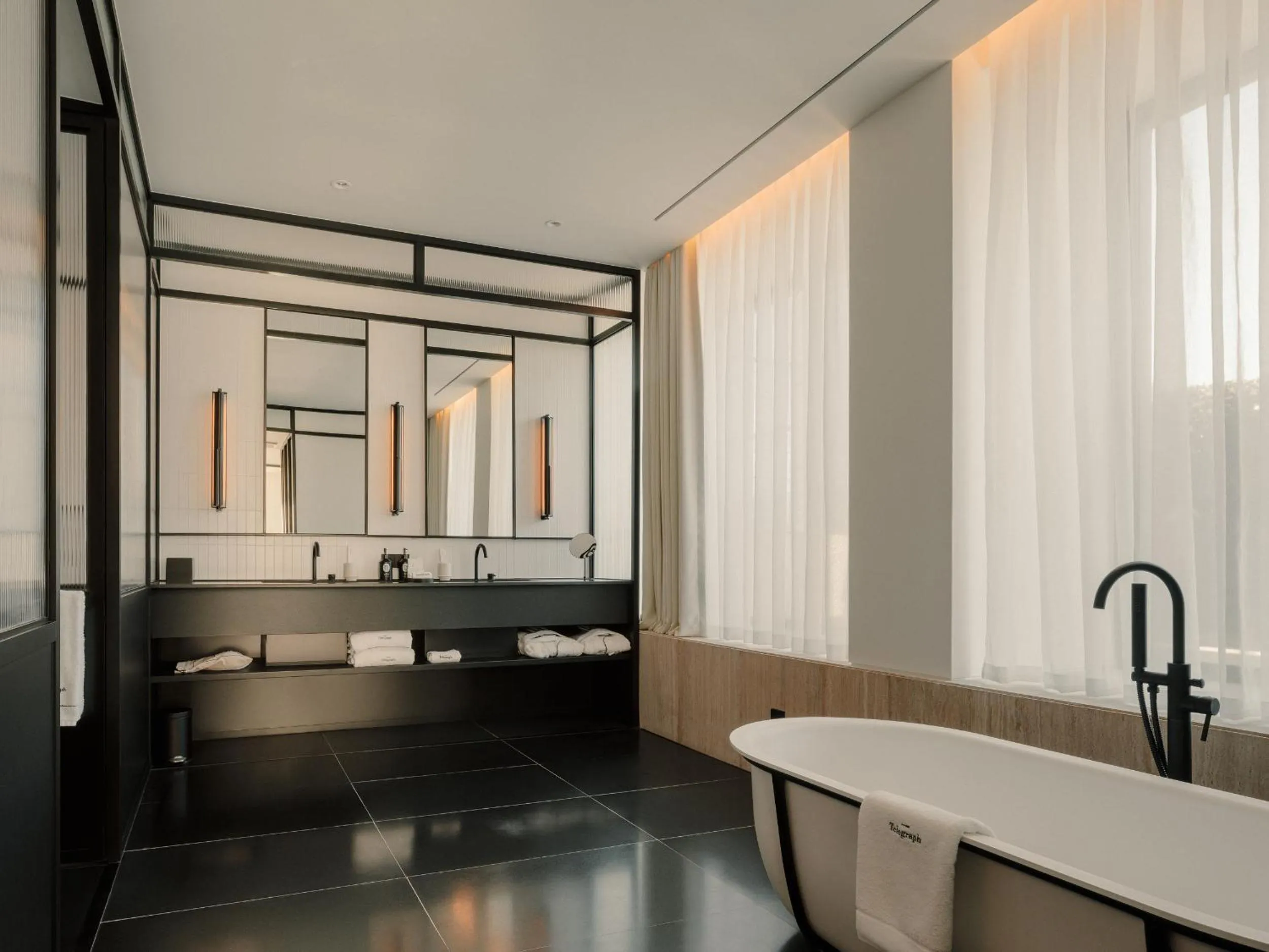 Shower in The Telegraph Hotel - The Leading Hotels of the World