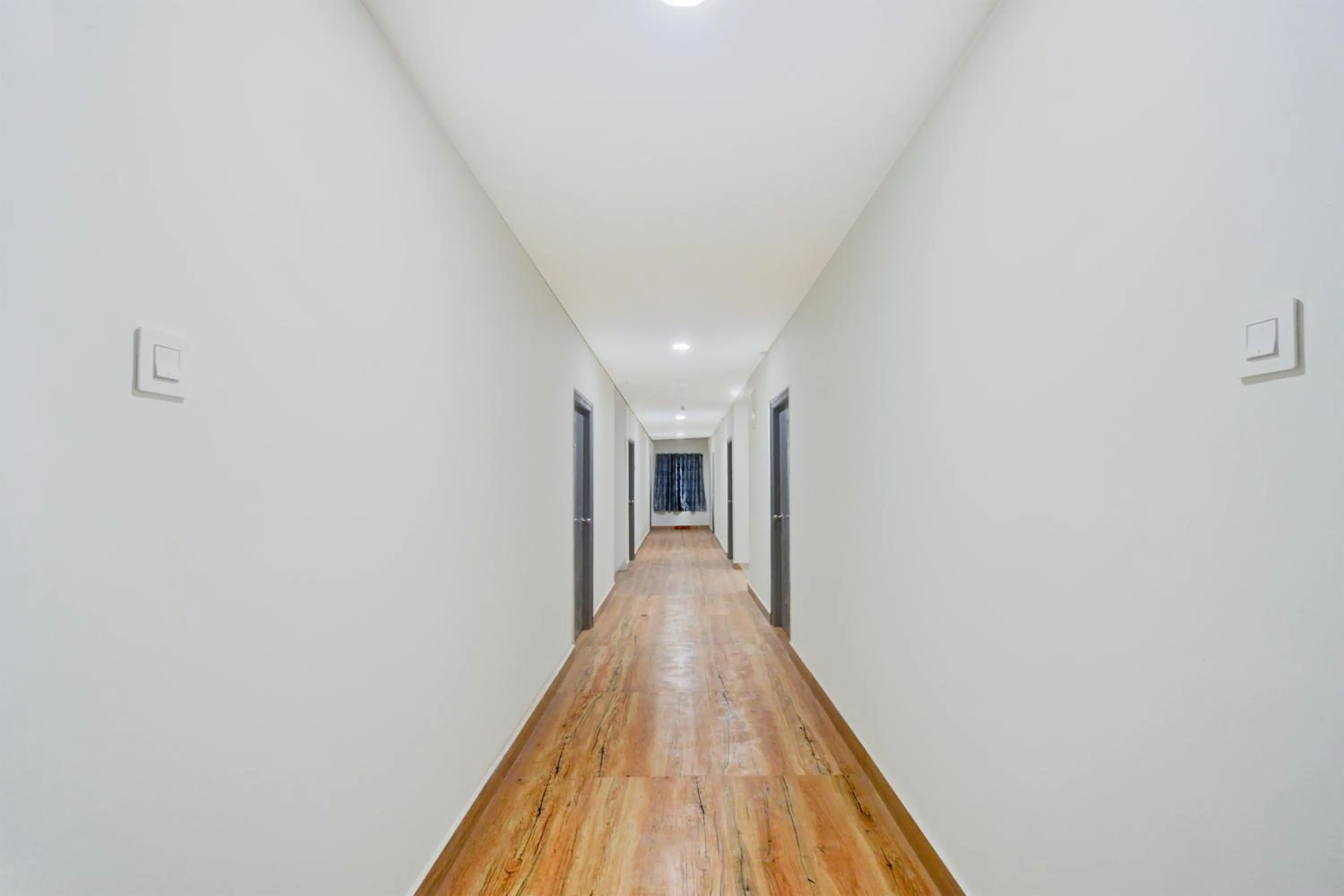 Lobby or reception in Super Townhouse Vanasthalipuram Near Deer National Park