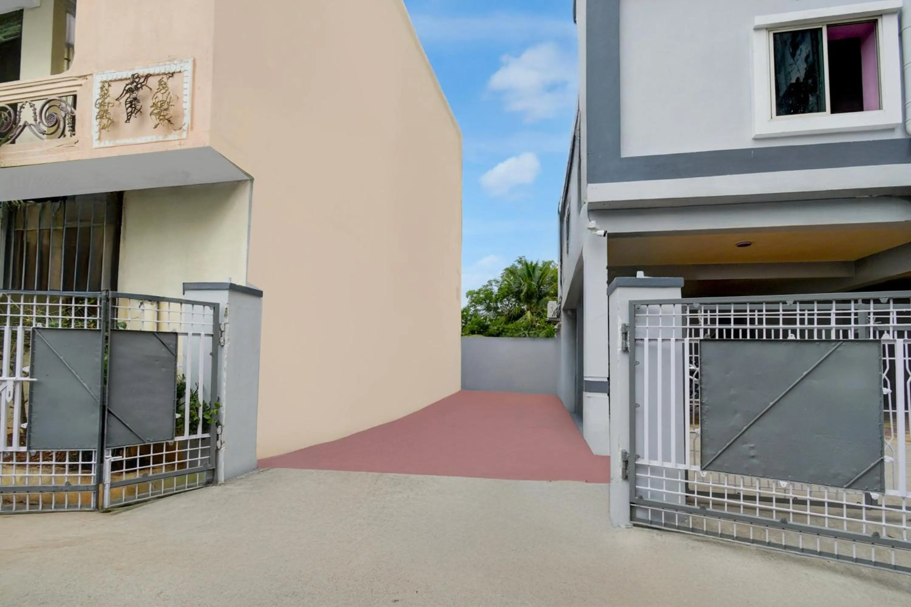 Facade/entrance in Super Townhouse Vanasthalipuram Near Deer National Park