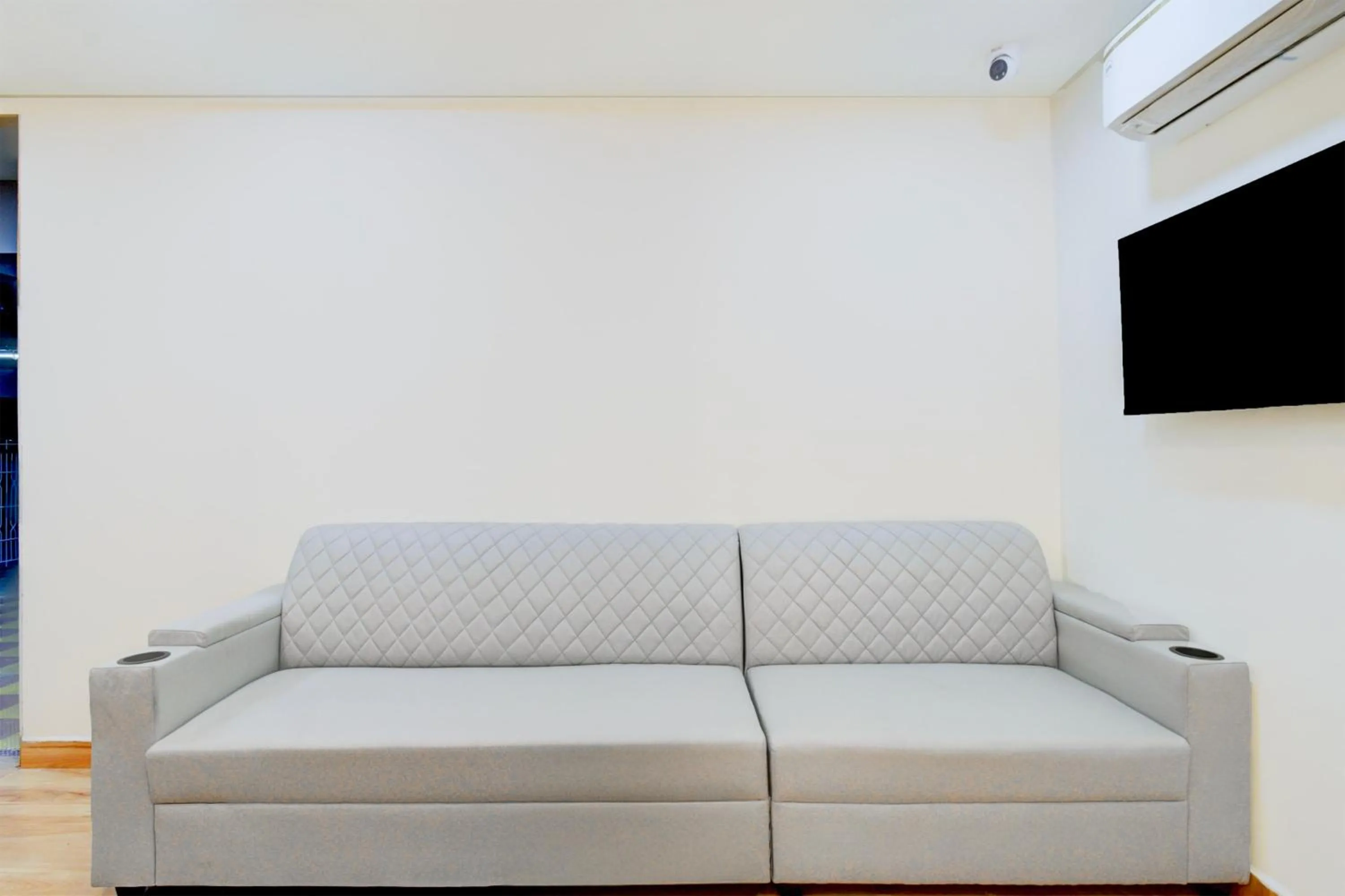 Lobby or reception in Super Townhouse Vanasthalipuram Near Deer National Park