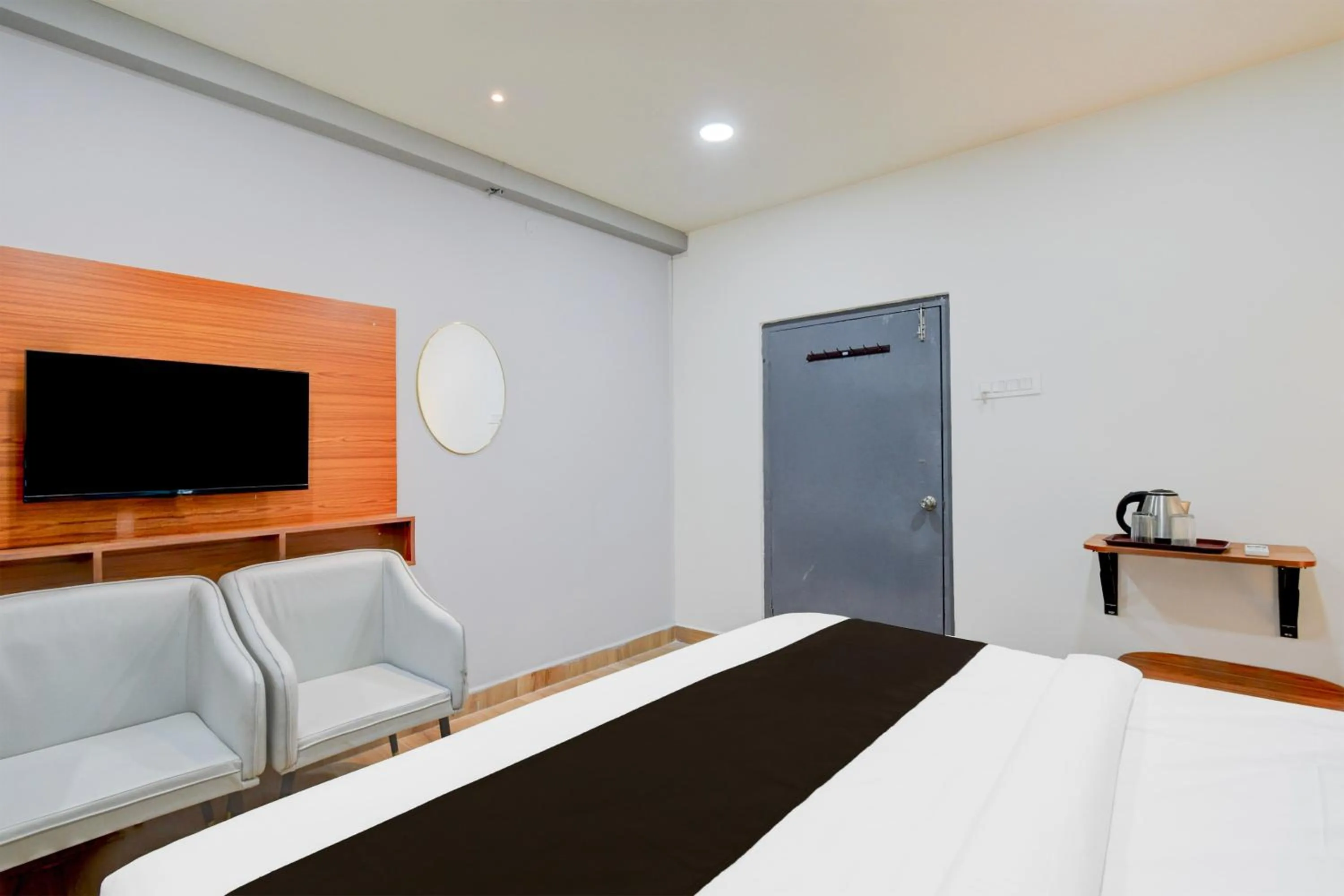 Bedroom, Bed in Super Townhouse Vanasthalipuram Near Deer National Park