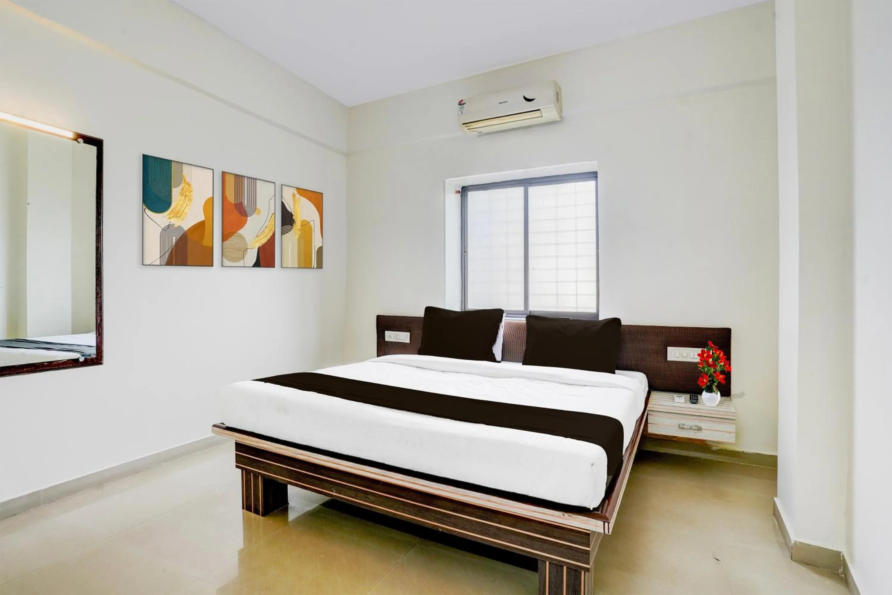 Hotel O Pachgaon Near Kolhapur Film Institute