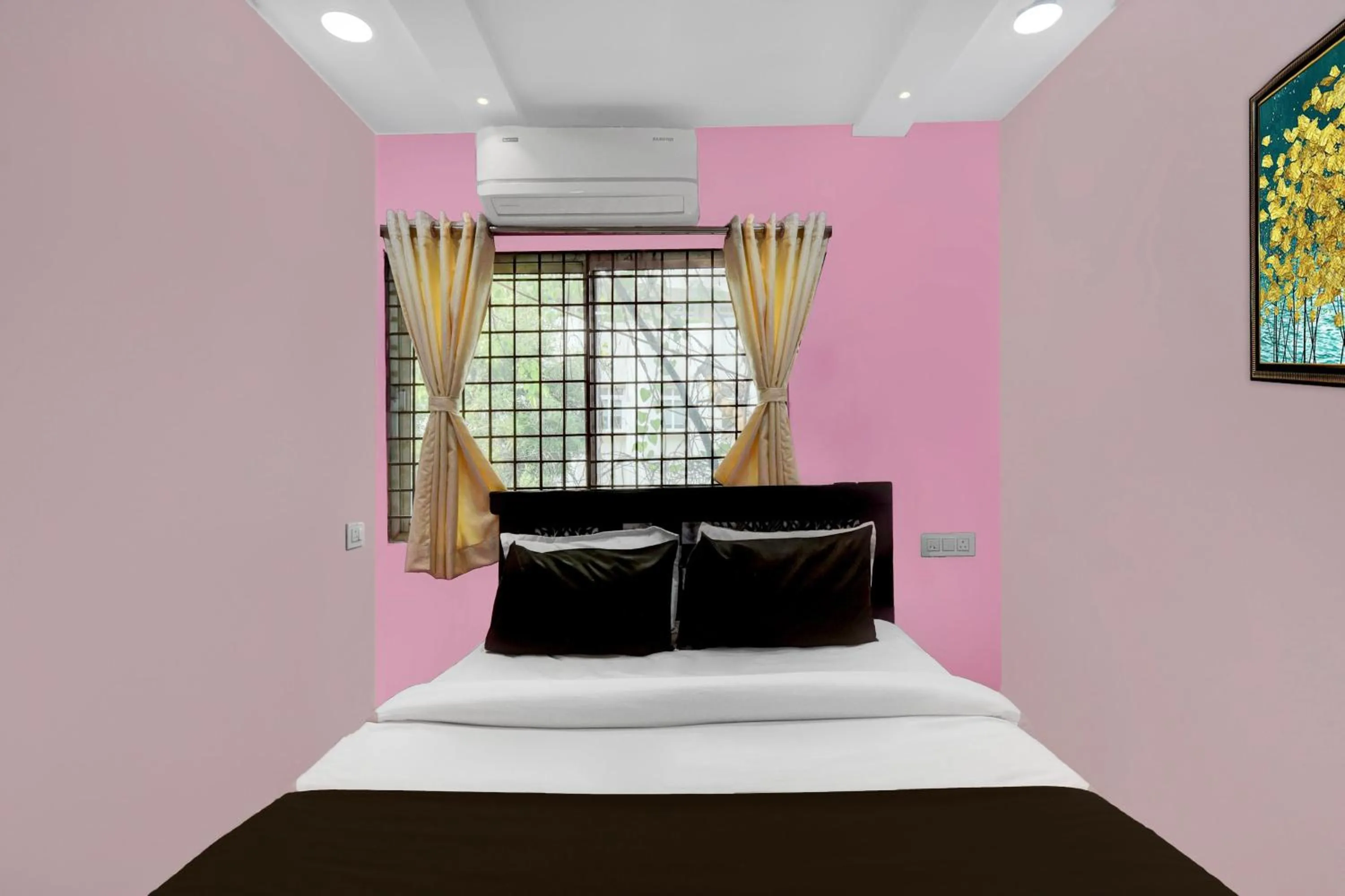 Hotel O Lakdikapul Near Birla Mandir