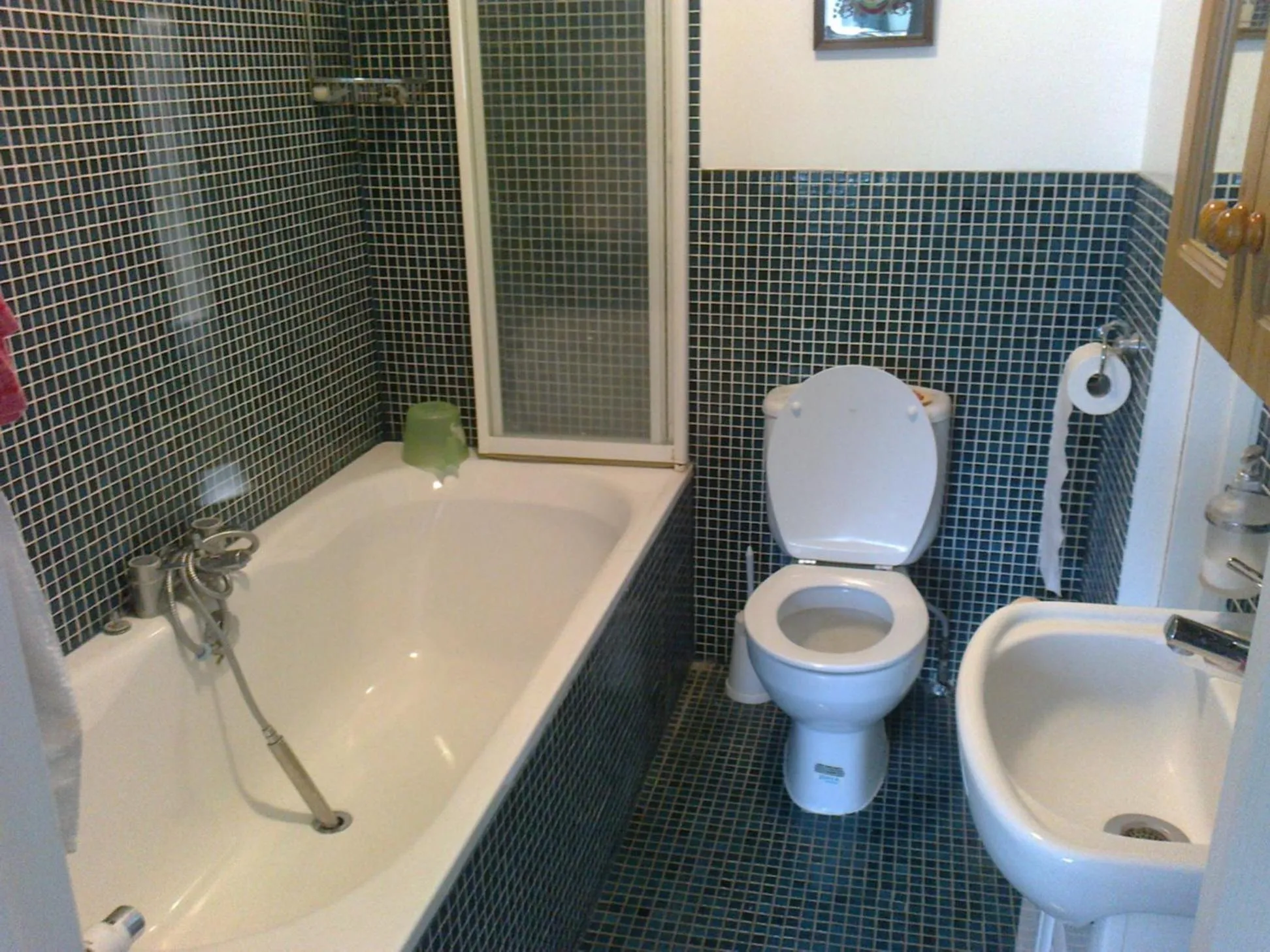 Bathroom in OYO Guest House Ellipse