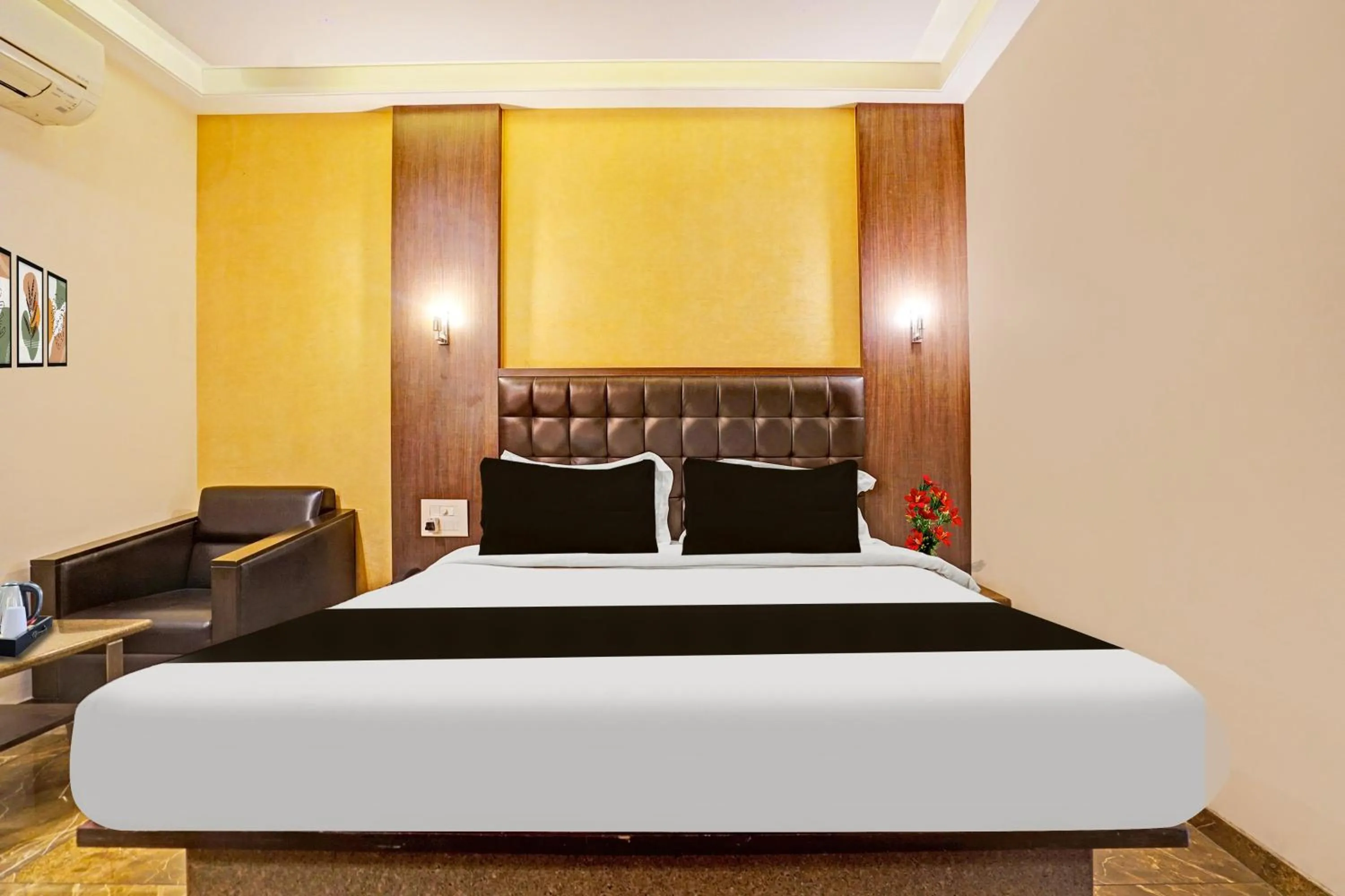 Bedroom, Bed in Collection O Nagpur Railway Station Formerly Jagannath Deluxe