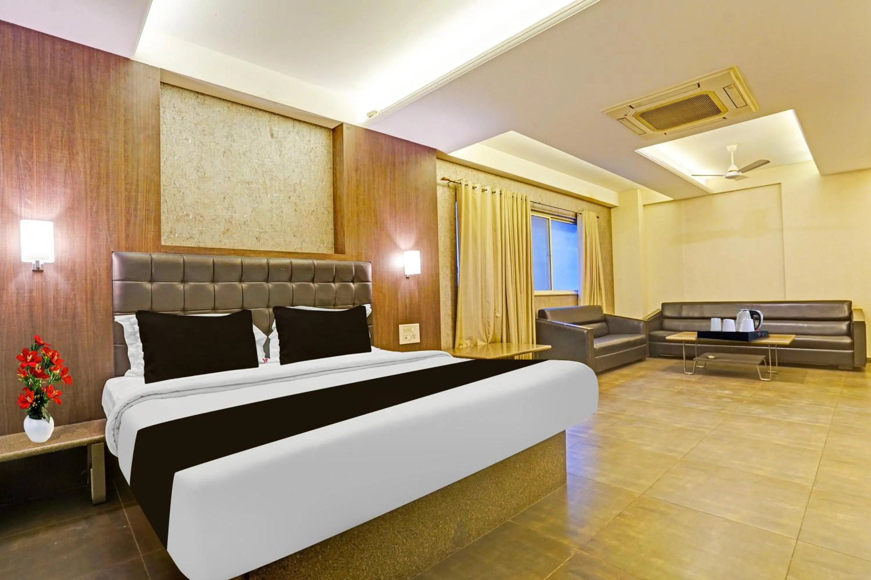 Bedroom, Bed in Collection O Nagpur Railway Station Formerly Jagannath Deluxe