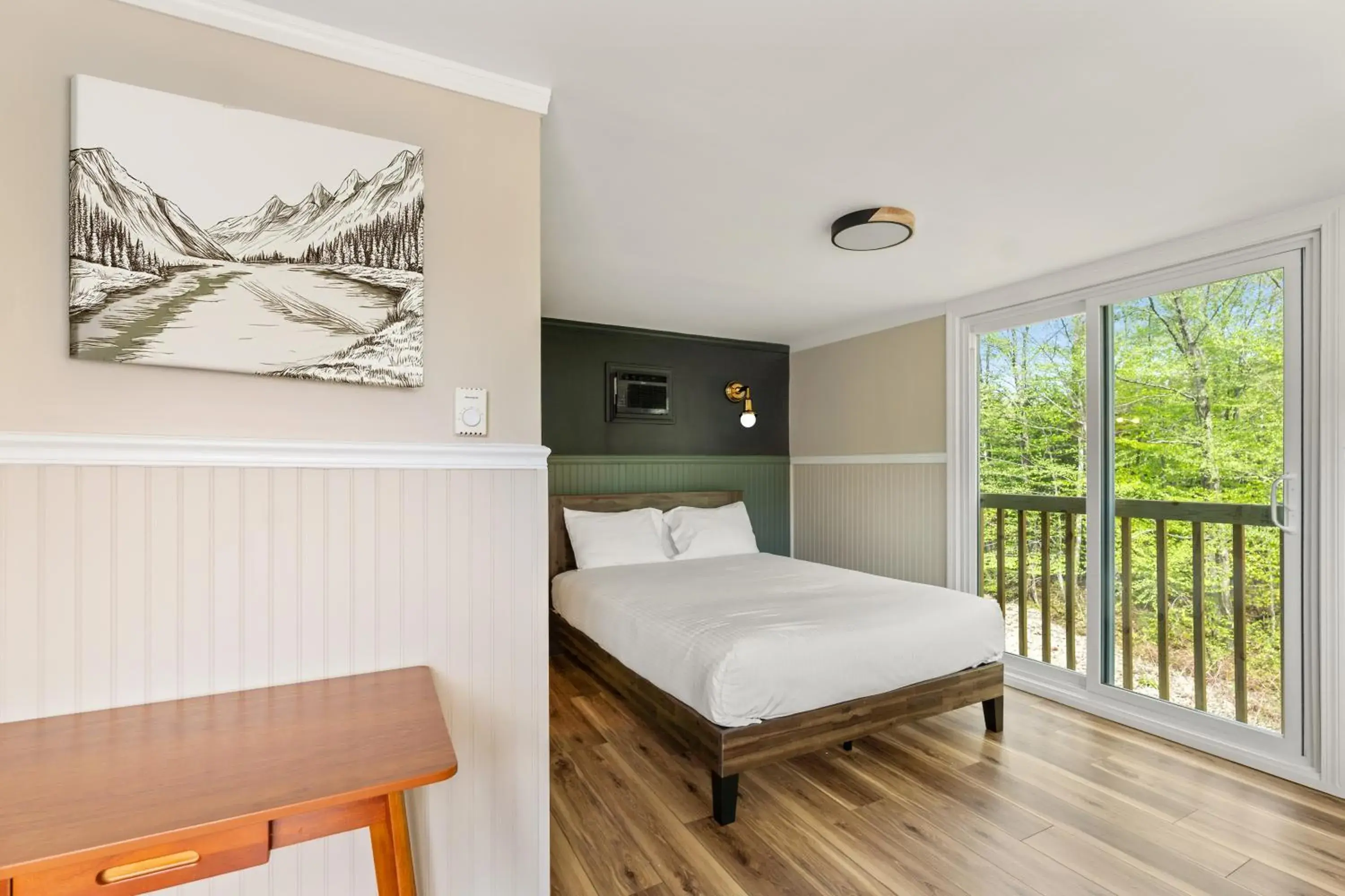 Superior Queen Room in Inn 32 Superior Queen Room in Inn 32
