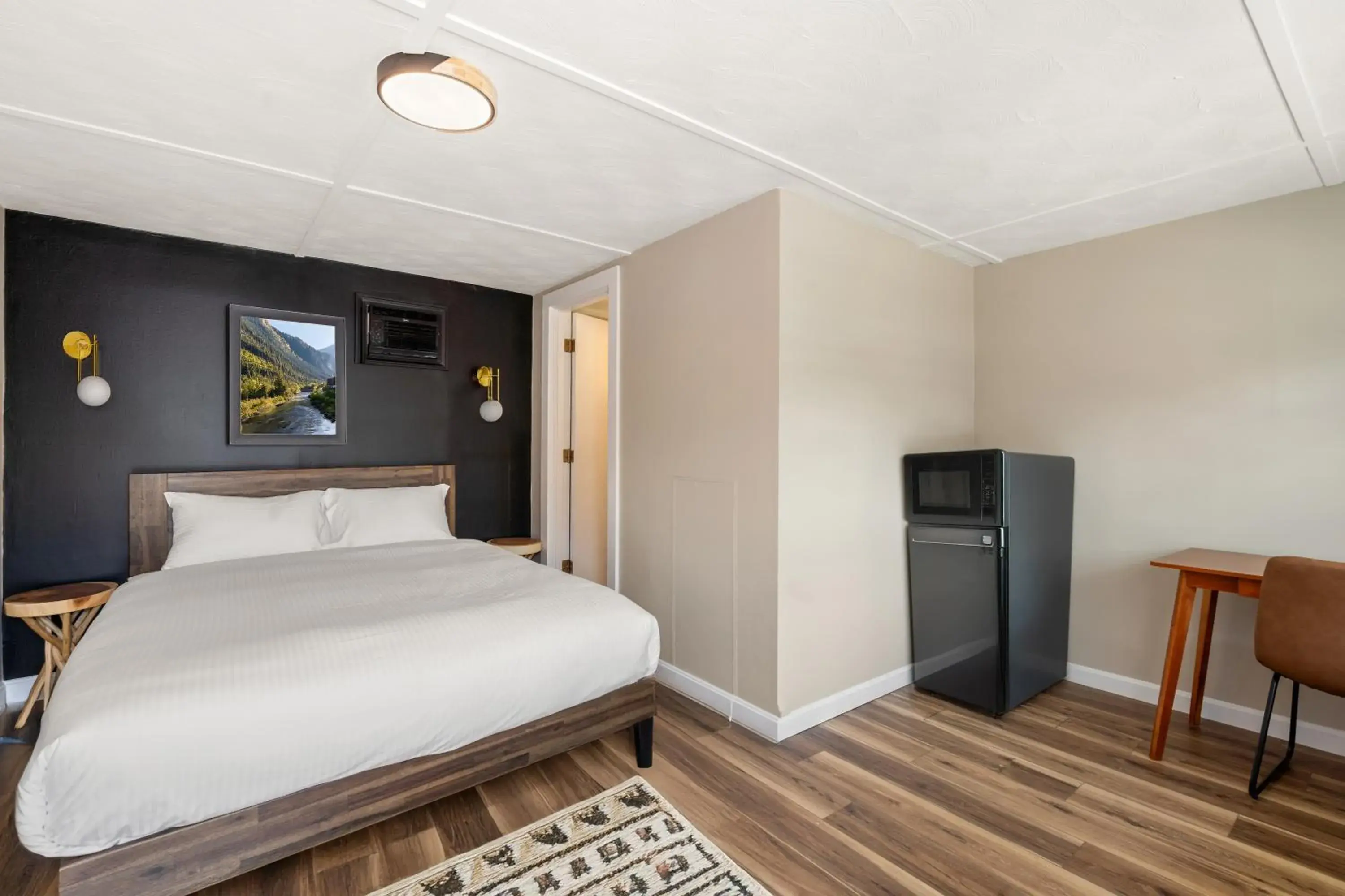 Standard Double Room in Inn 32 Standard Double Room in Inn 32