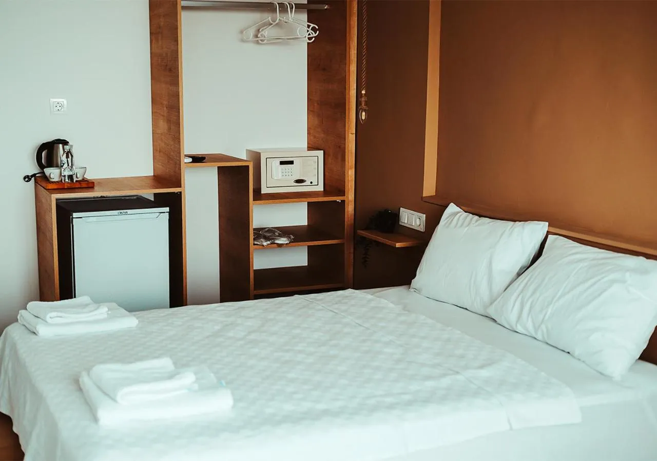 Bedroom, Bed in Deniz Otel