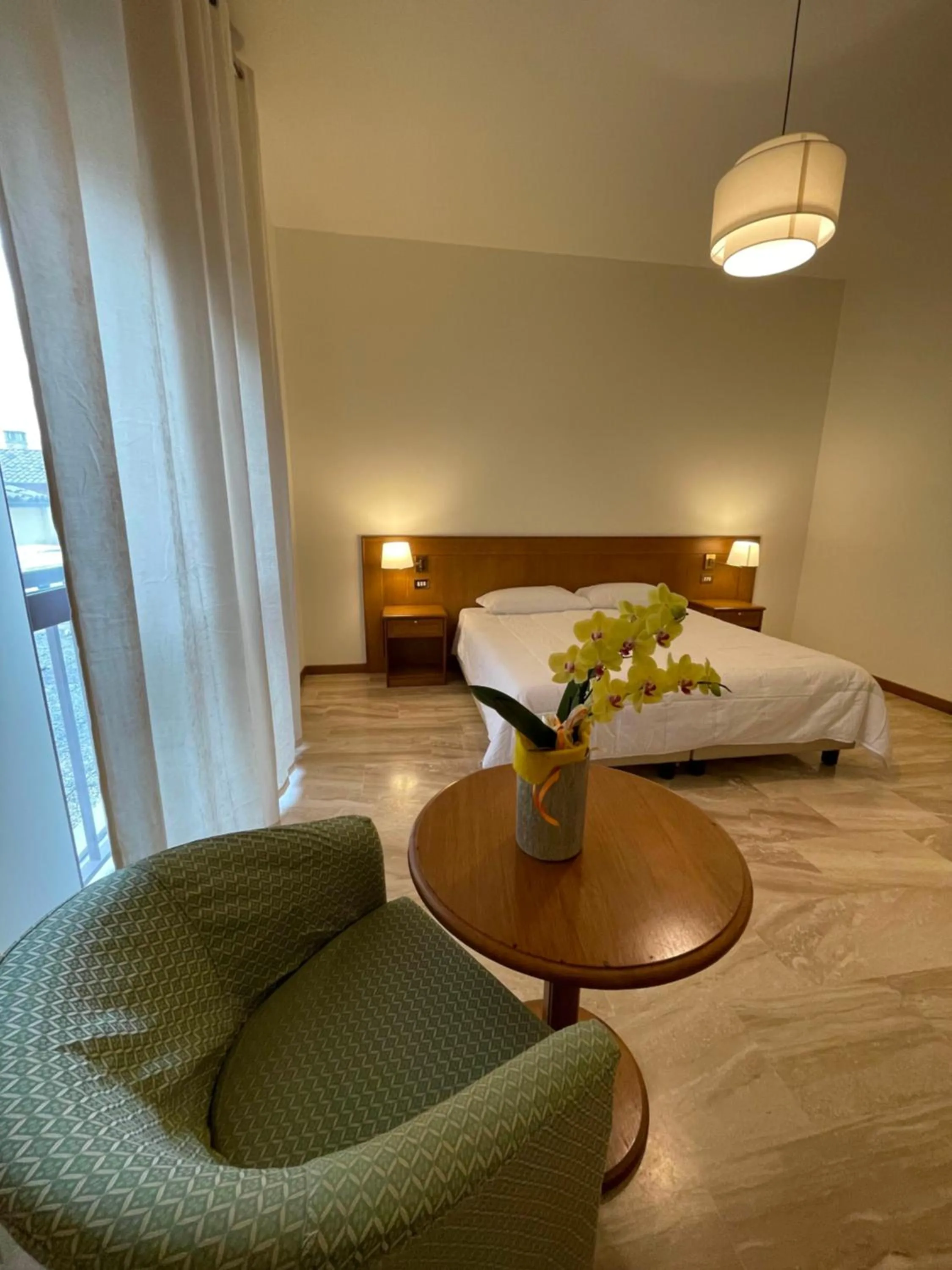 Bed in Hotel Clementi