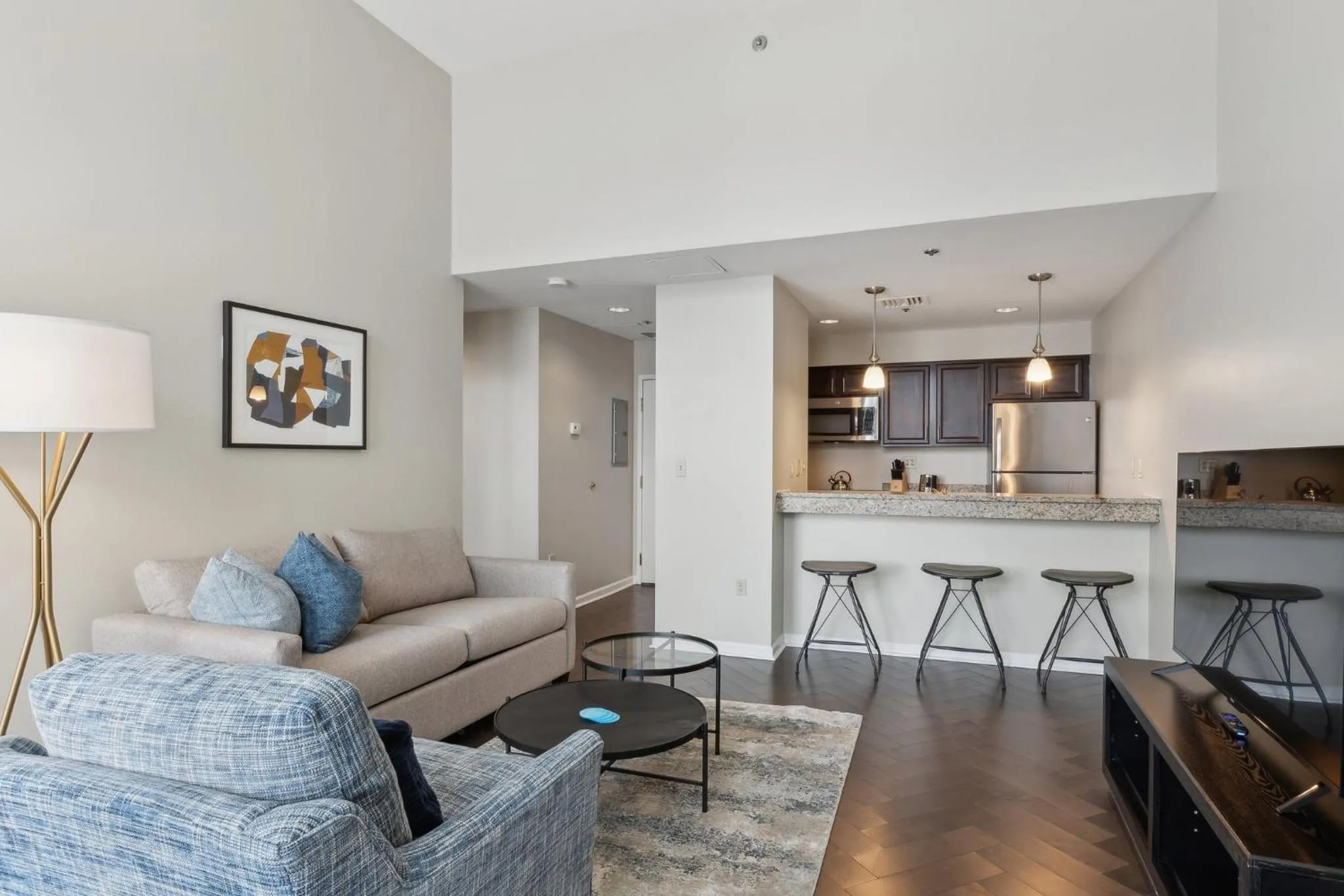 Living room in Placemakr Downtown Pittsburgh at The Pennsylvanian