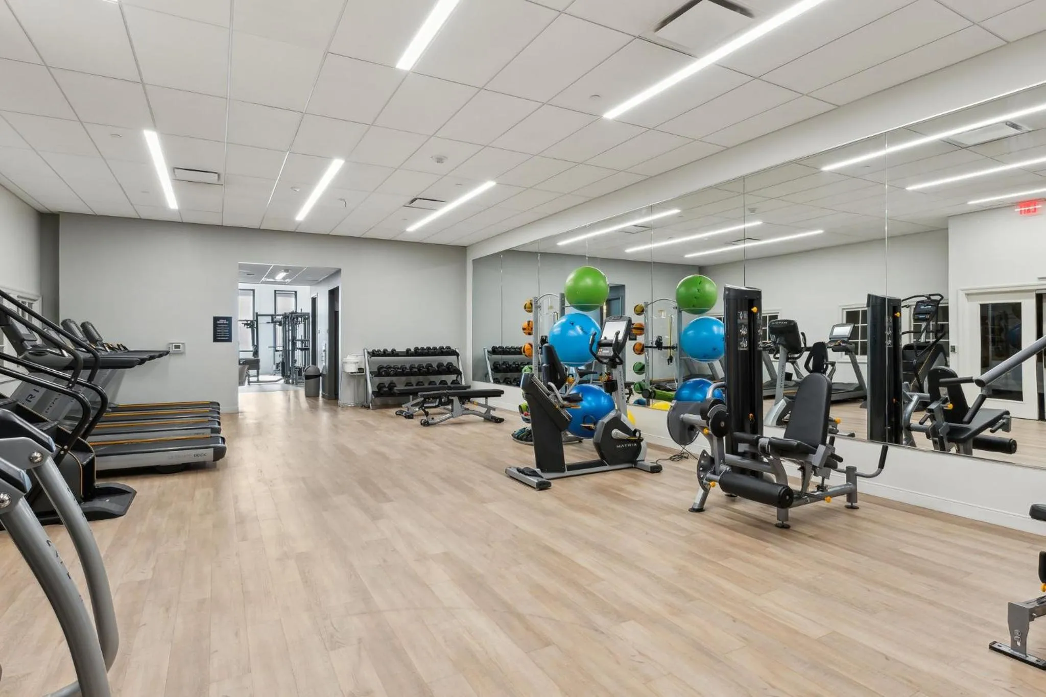 Fitness centre/facilities in Placemakr Downtown Pittsburgh at The Pennsylvanian