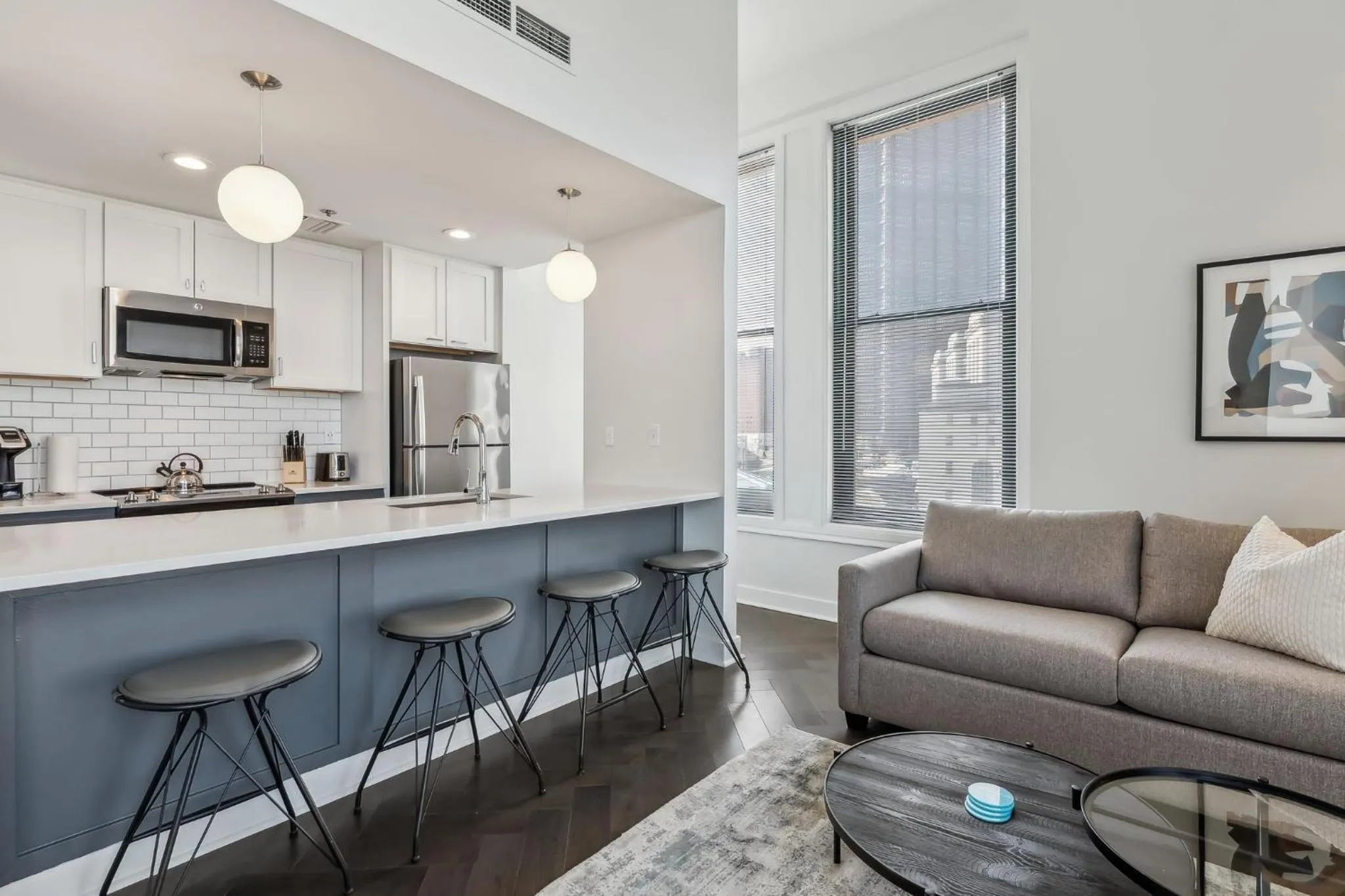 Kitchen or kitchenette in Placemakr Downtown Pittsburgh at The Pennsylvanian