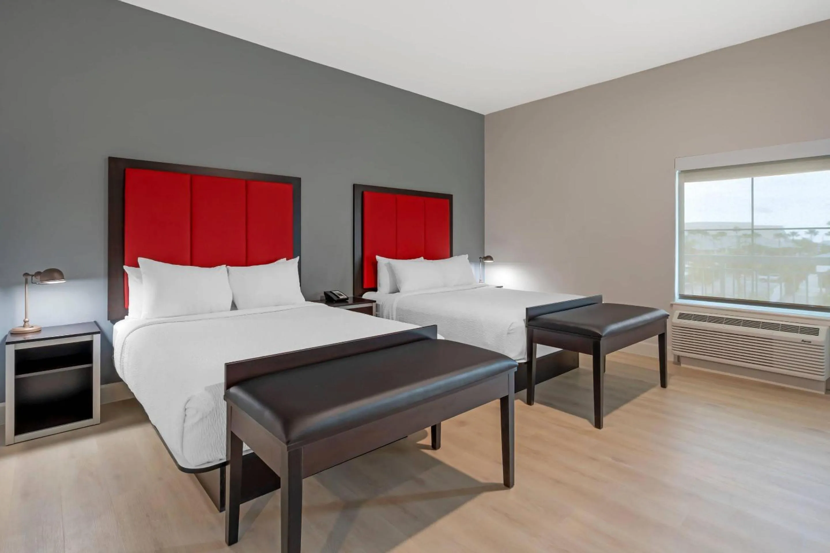 Bedroom, Bed in The J Hotel Dunedin Clearwater, an Ascend Collection Hotel