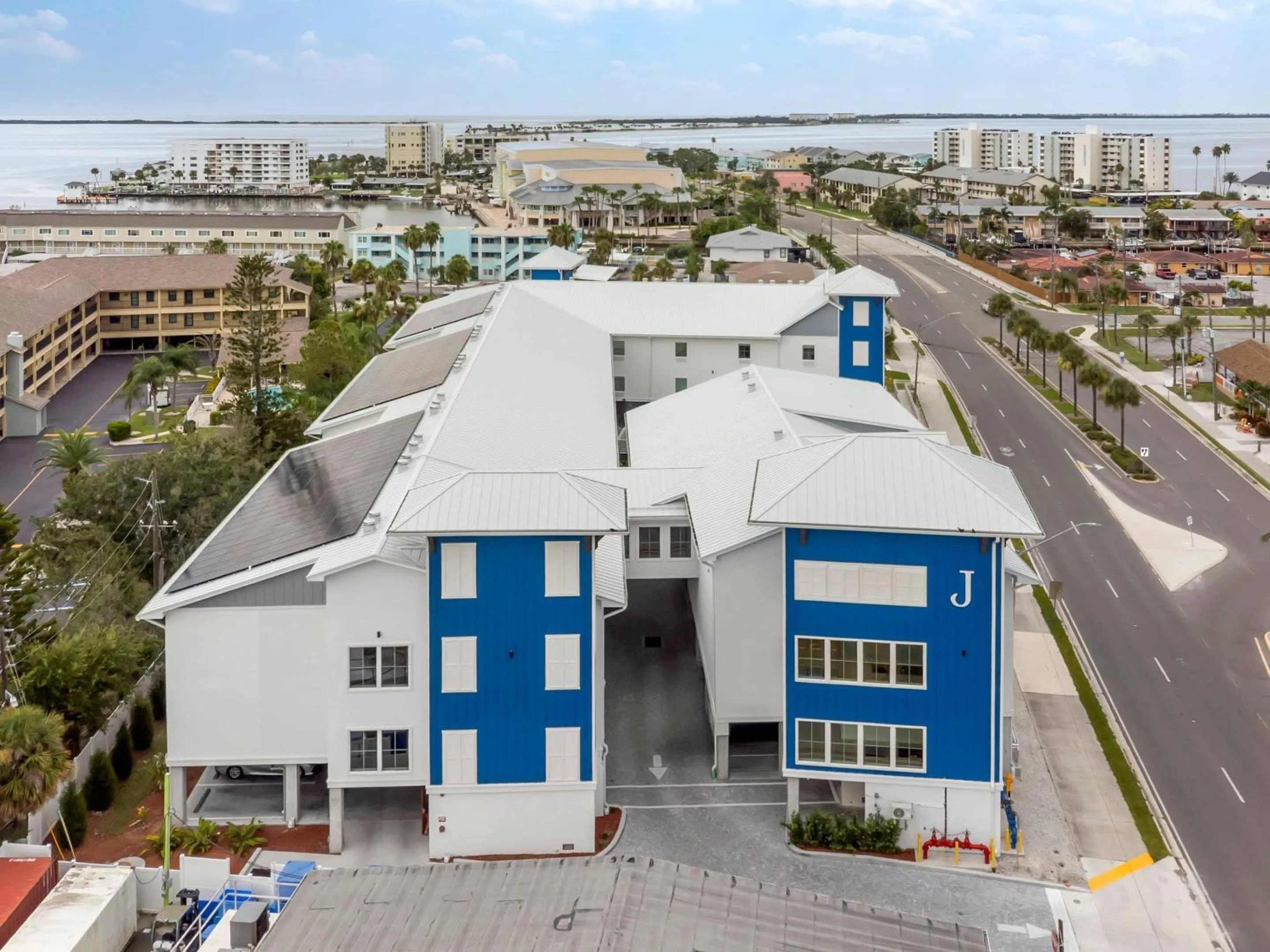 Property building in The J Hotel Dunedin Clearwater, an Ascend Collection Hotel