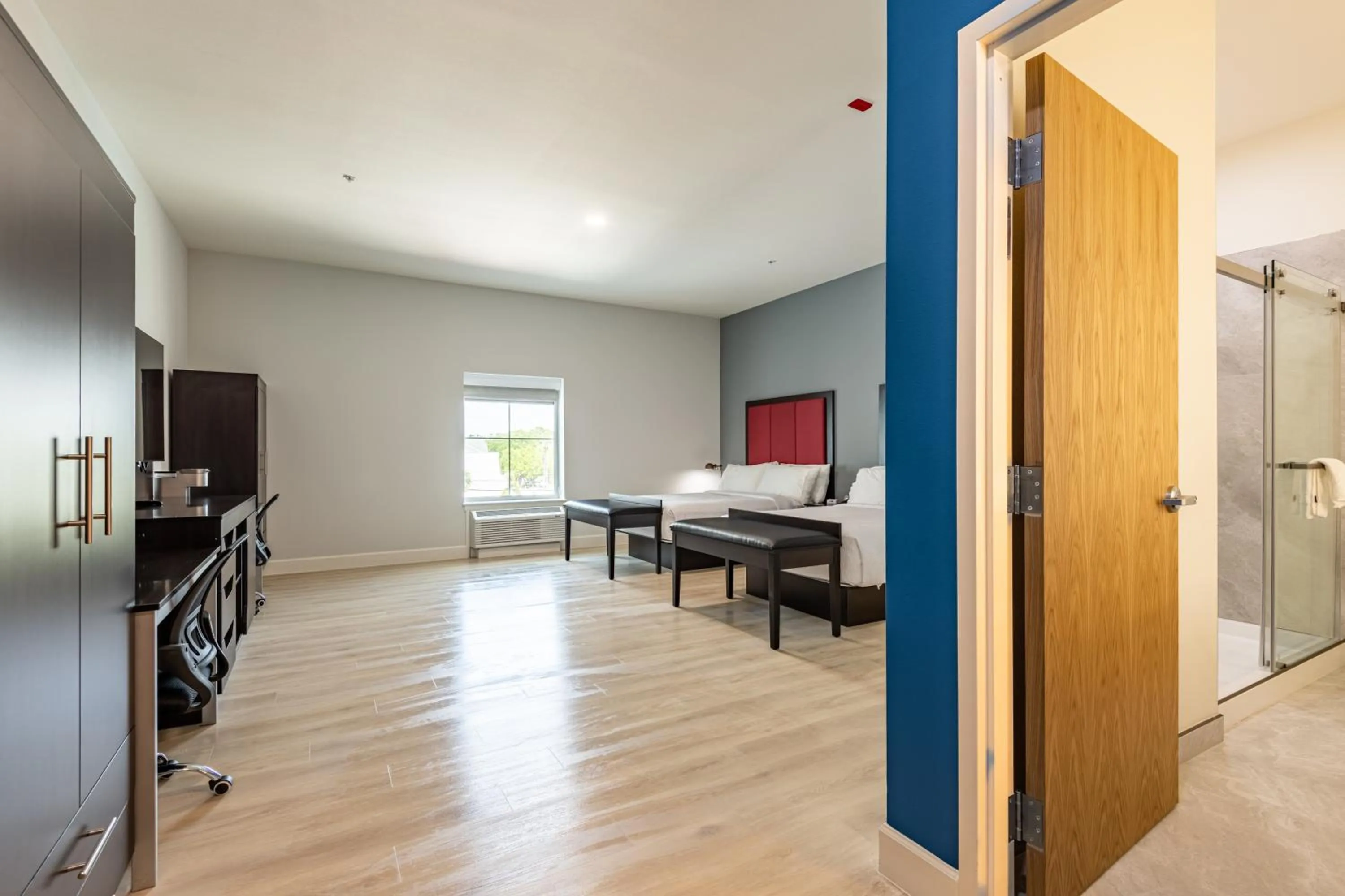 The J Hotel Dunedin Clearwater, an Ascend Collection Hotel