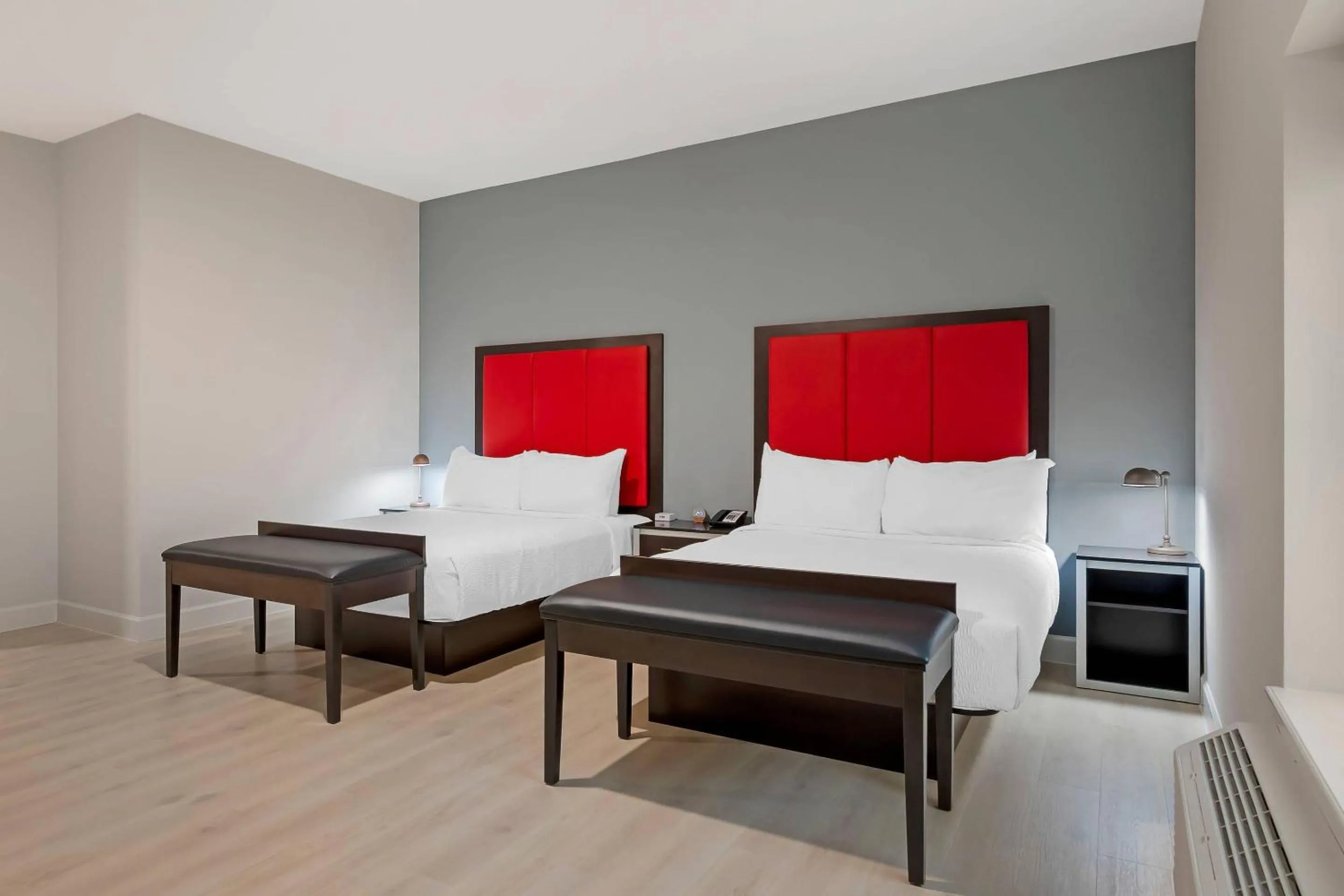 Bedroom, Bed in The J Hotel Dunedin Clearwater, an Ascend Collection Hotel