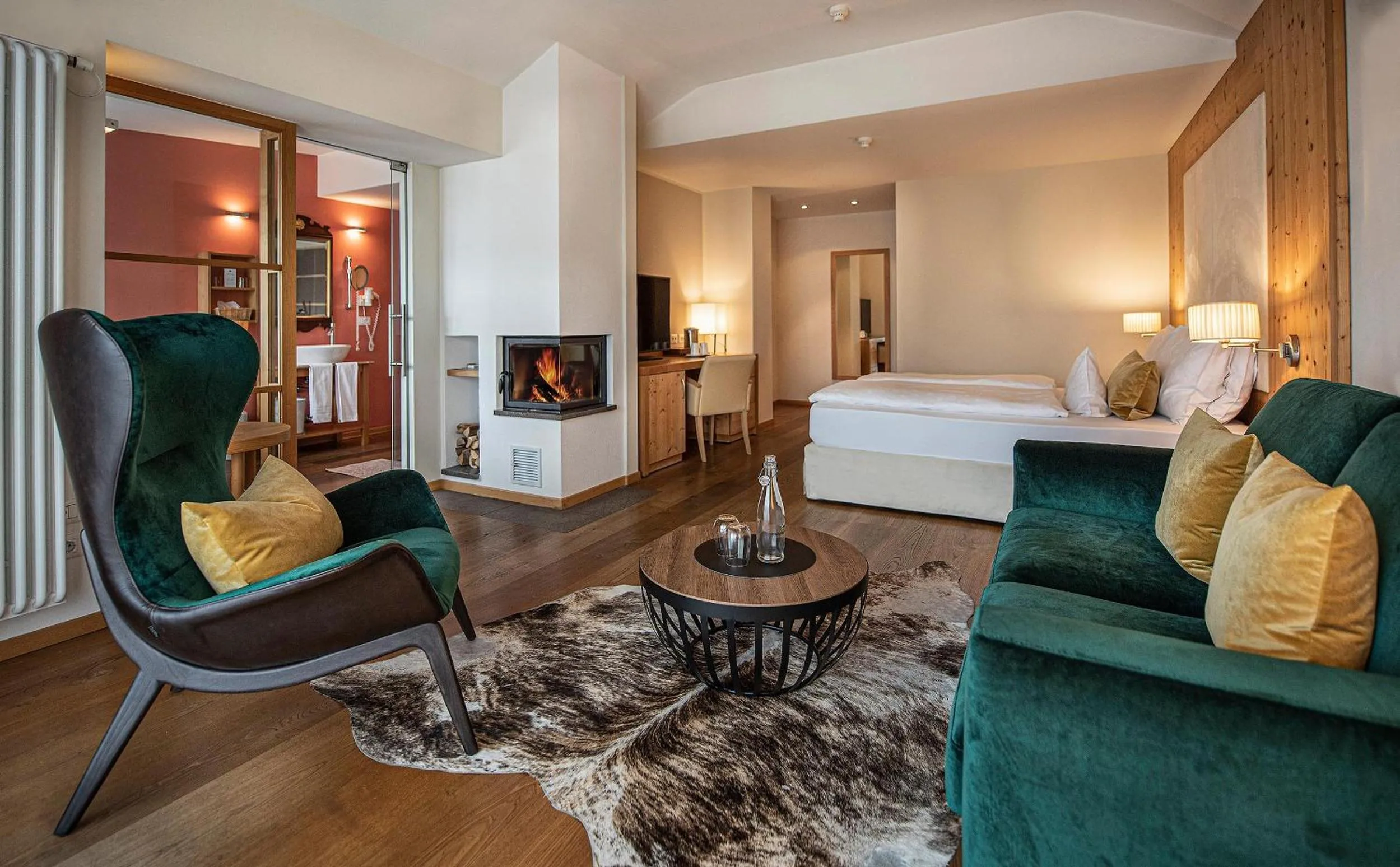 Living room, Bed in Taubers Unterwirt Aktiv & Vitalhotel