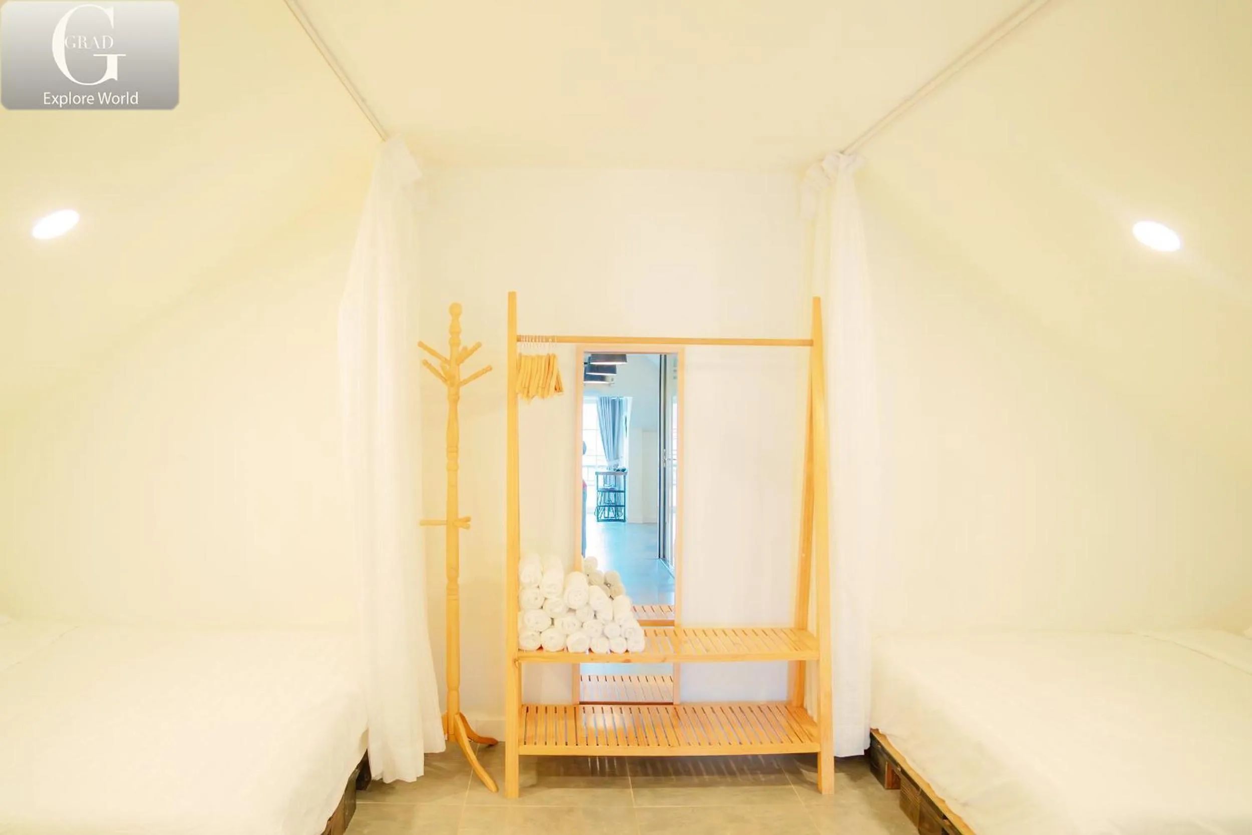 Photo of the whole room, Bed in Hoang Yen Villa & Coffee