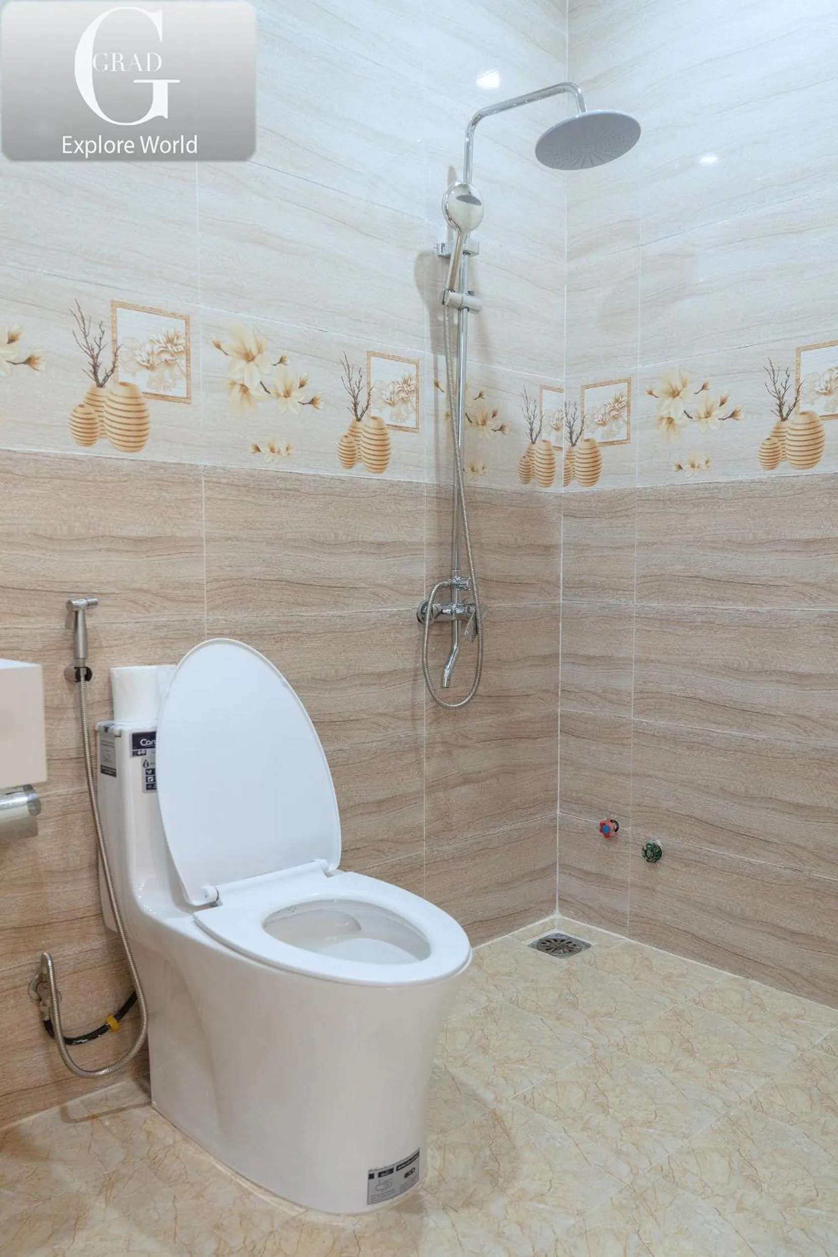 Toilet in Hoang Yen Villa & Coffee