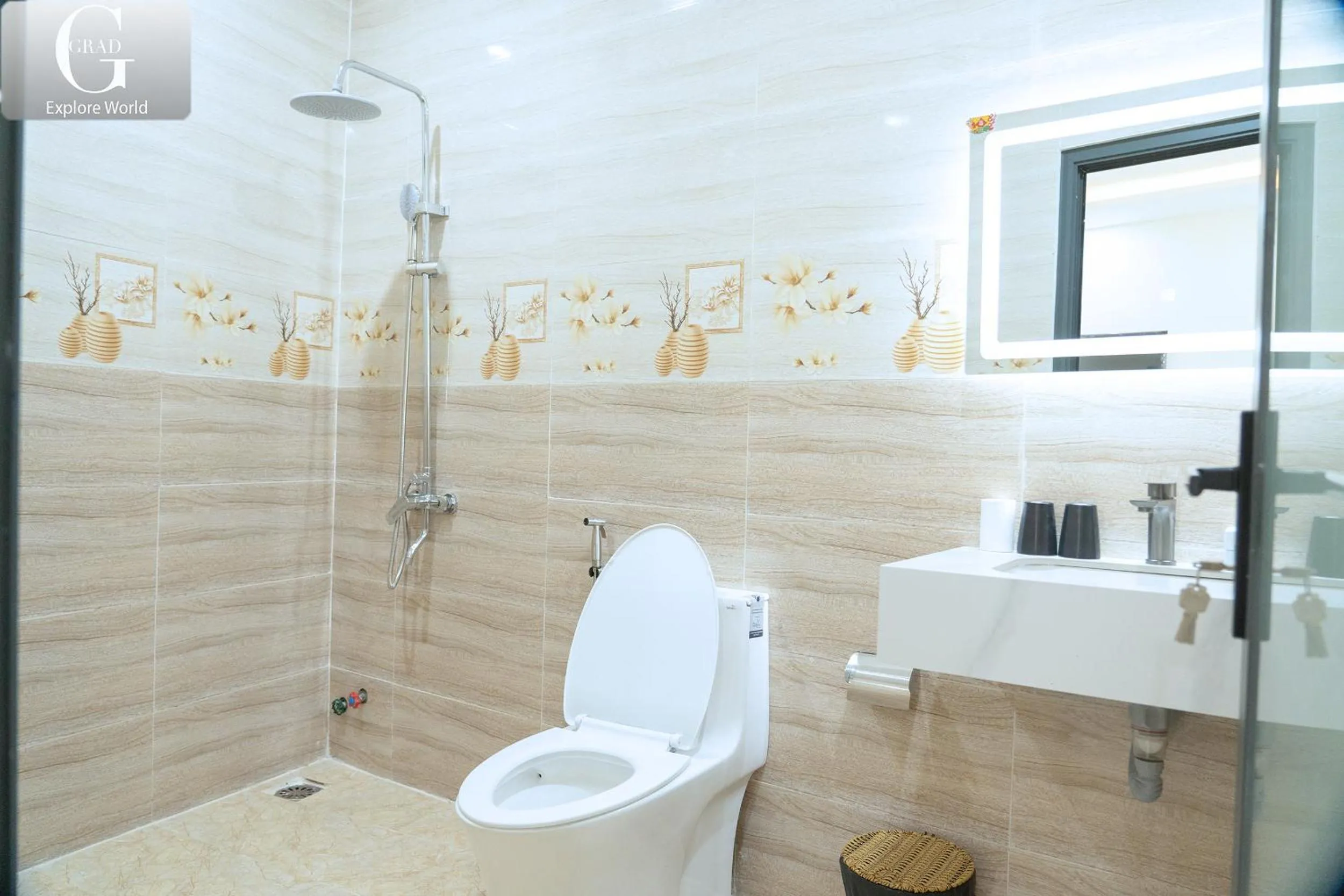 Toilet in Hoang Yen Villa & Coffee