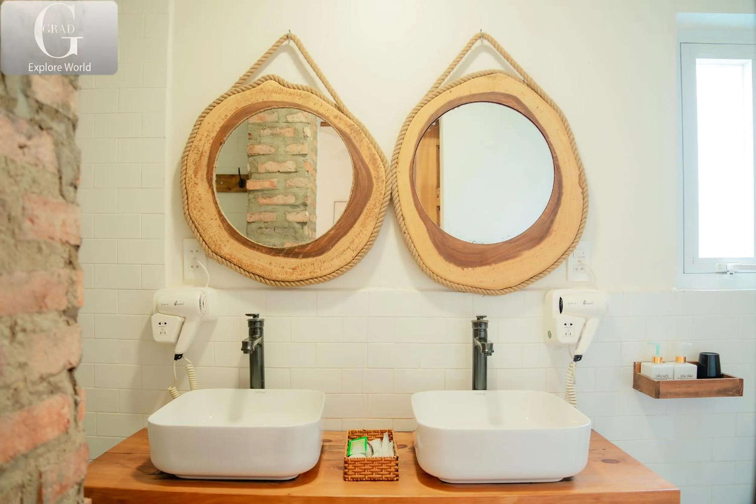 Bathroom in Hoang Yen Villa & Coffee
